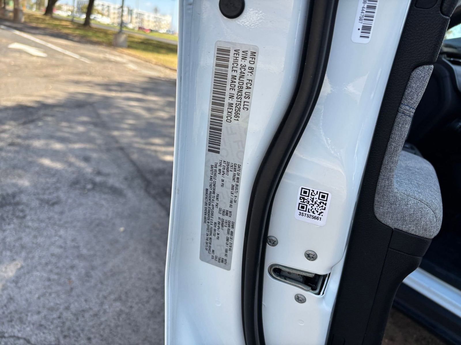 Thumbnail: 2025 Jeep Compass - 23