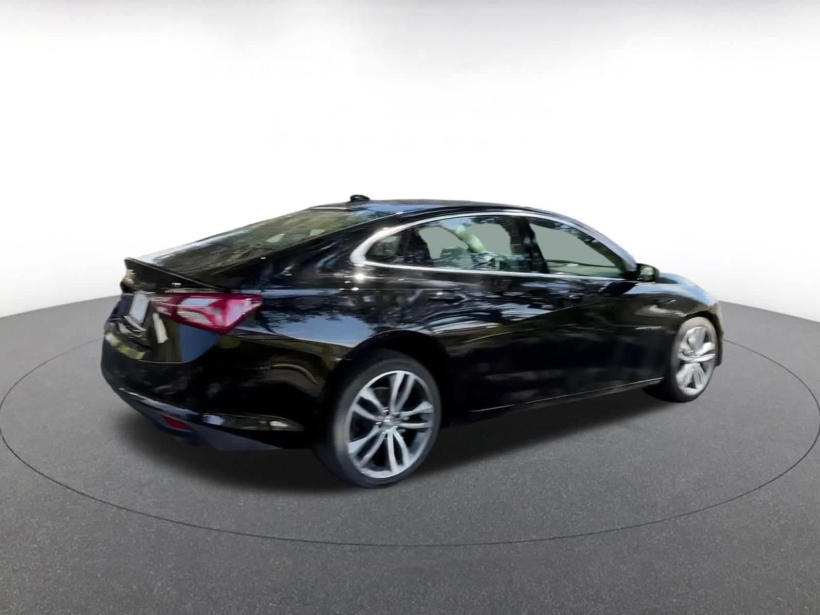 Thumbnail: 2024 Chevrolet Malibu - 15