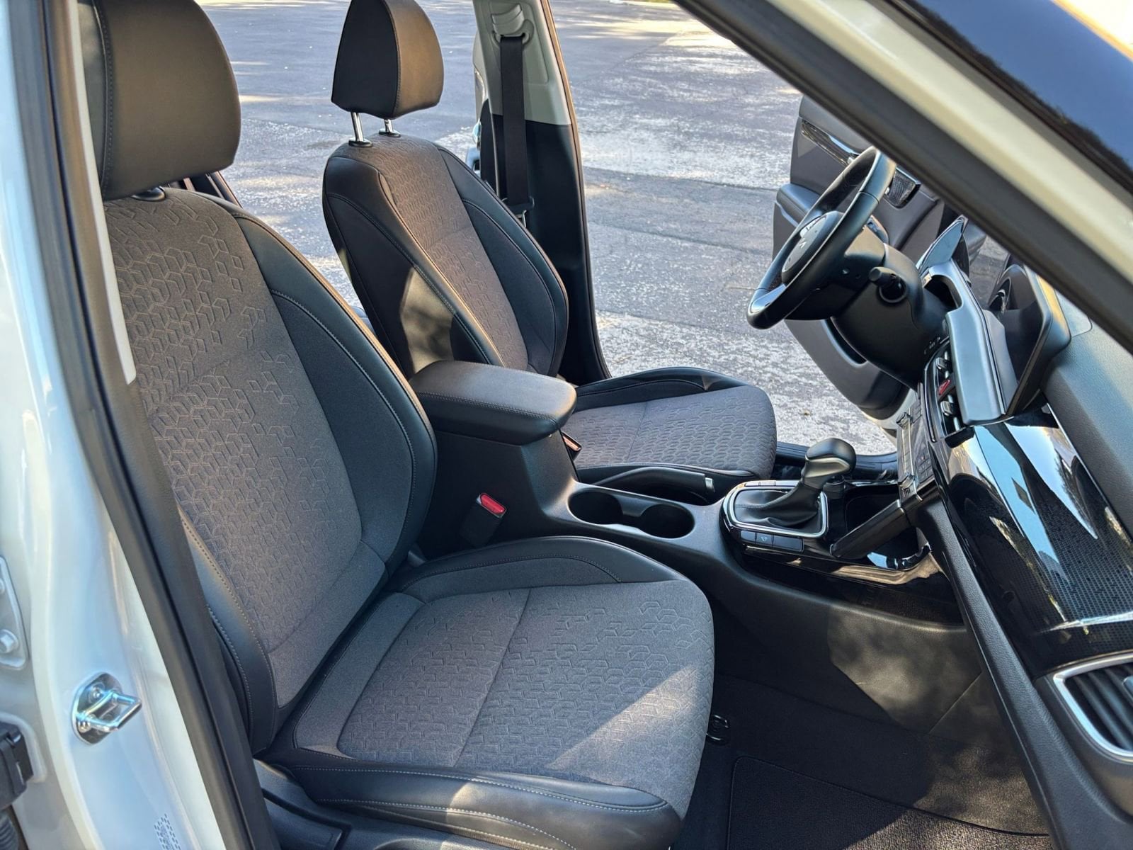 Thumbnail: 2025 Kia Seltos - 30