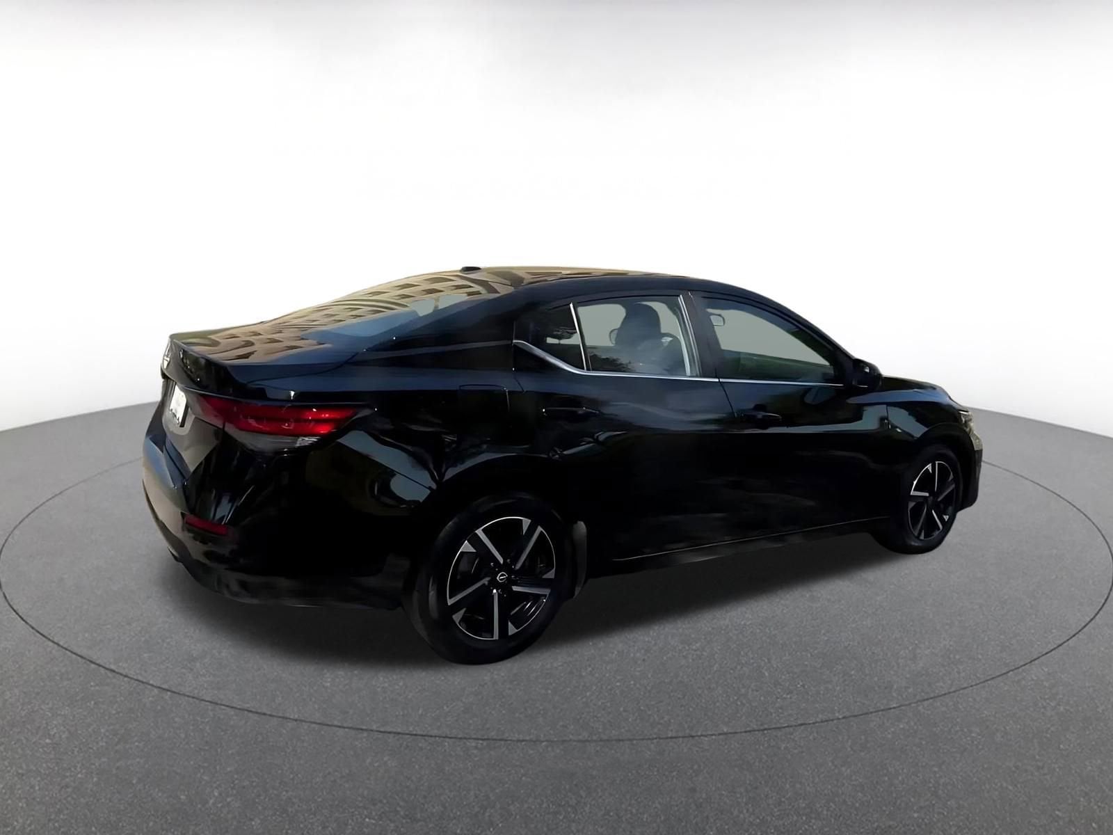 Thumbnail: 2025 Nissan Sentra - 13