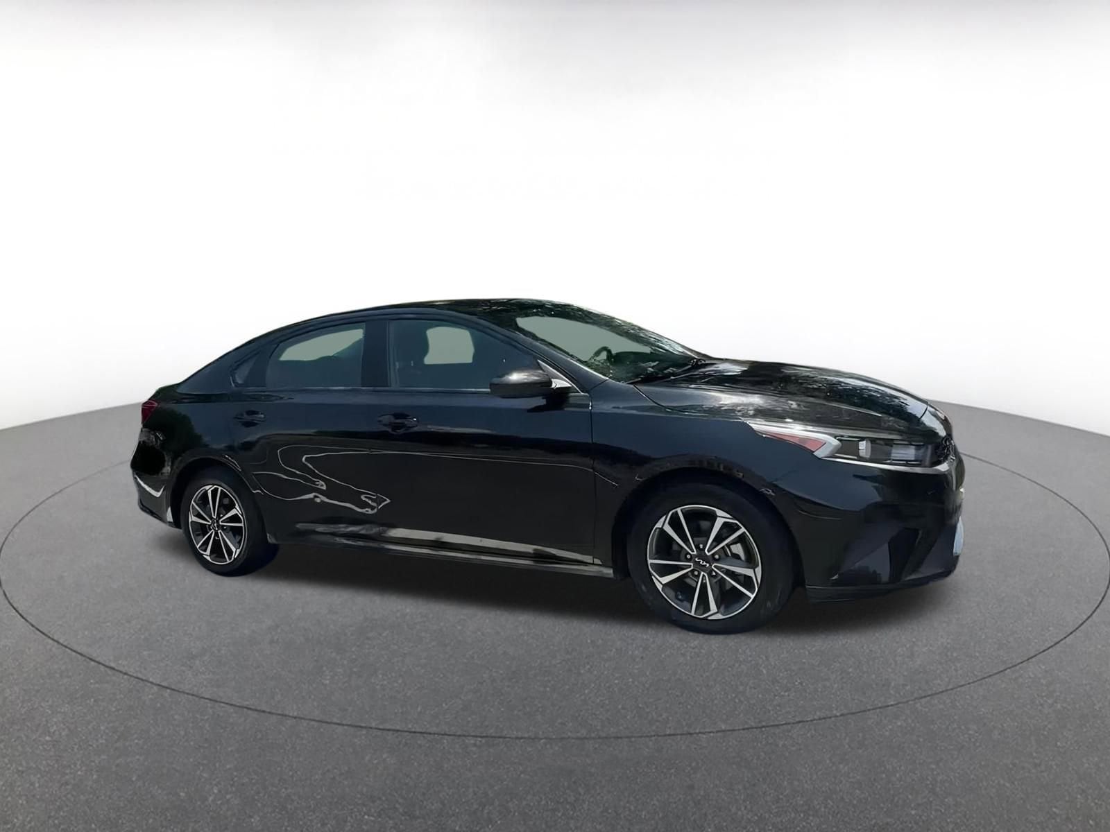 Thumbnail: 2023 Kia Forte - 2