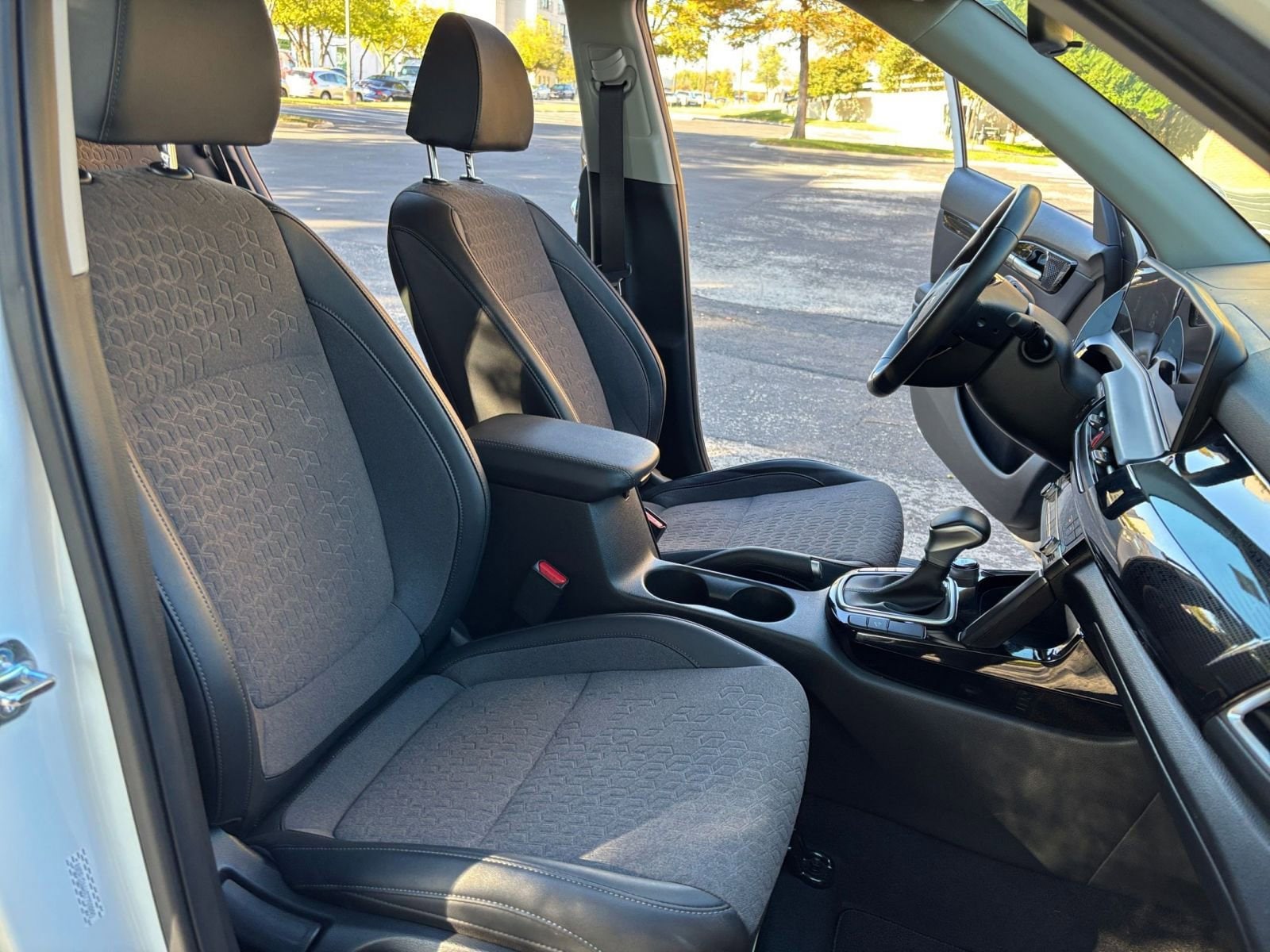 Thumbnail: 2025 Kia Seltos - 21