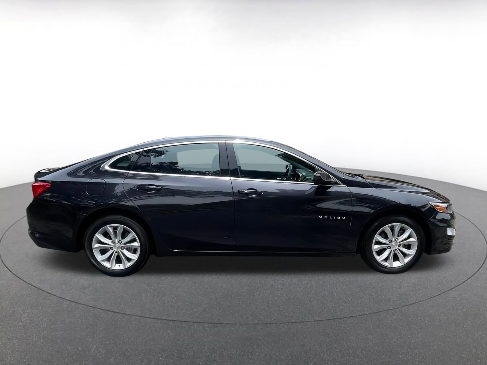 Thumbnail: 2023 Chevrolet Malibu - 15