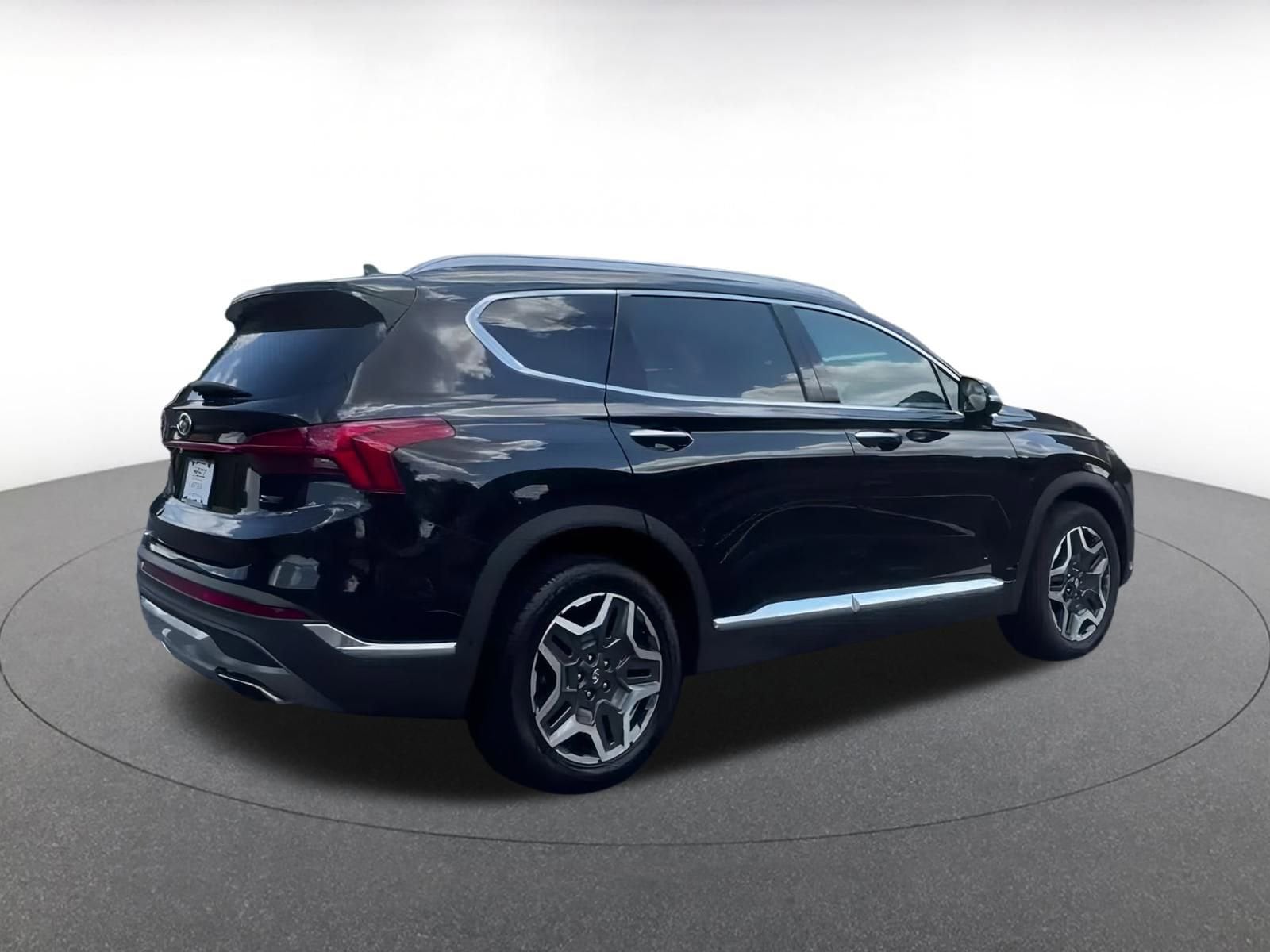 Thumbnail: 2023 Hyundai Santa Fe - 16