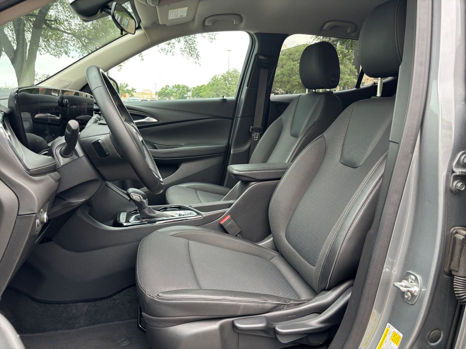 Thumbnail: 2025 Buick Encore GX - 22