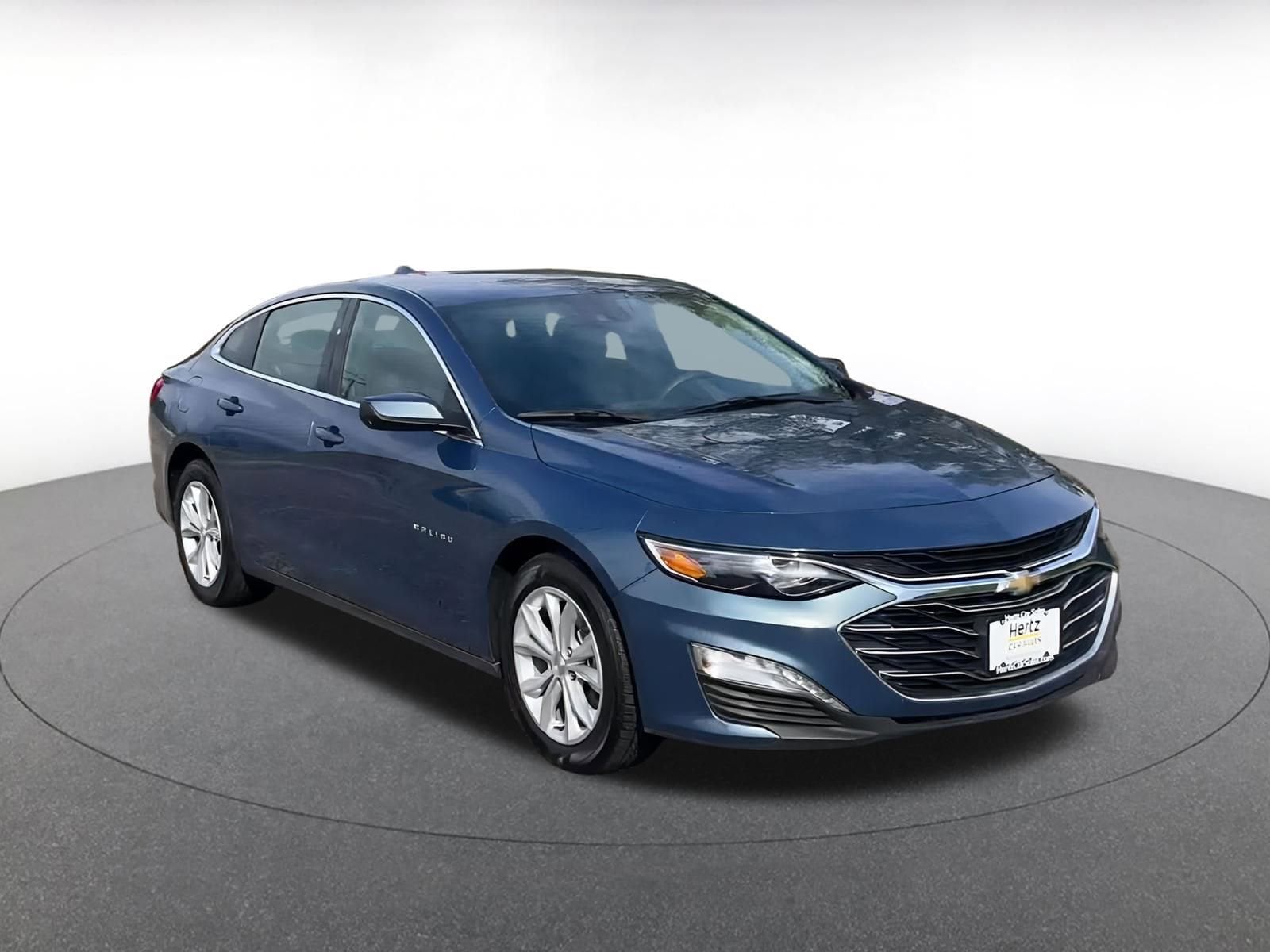 Thumbnail: 2024 Chevrolet Malibu - 3