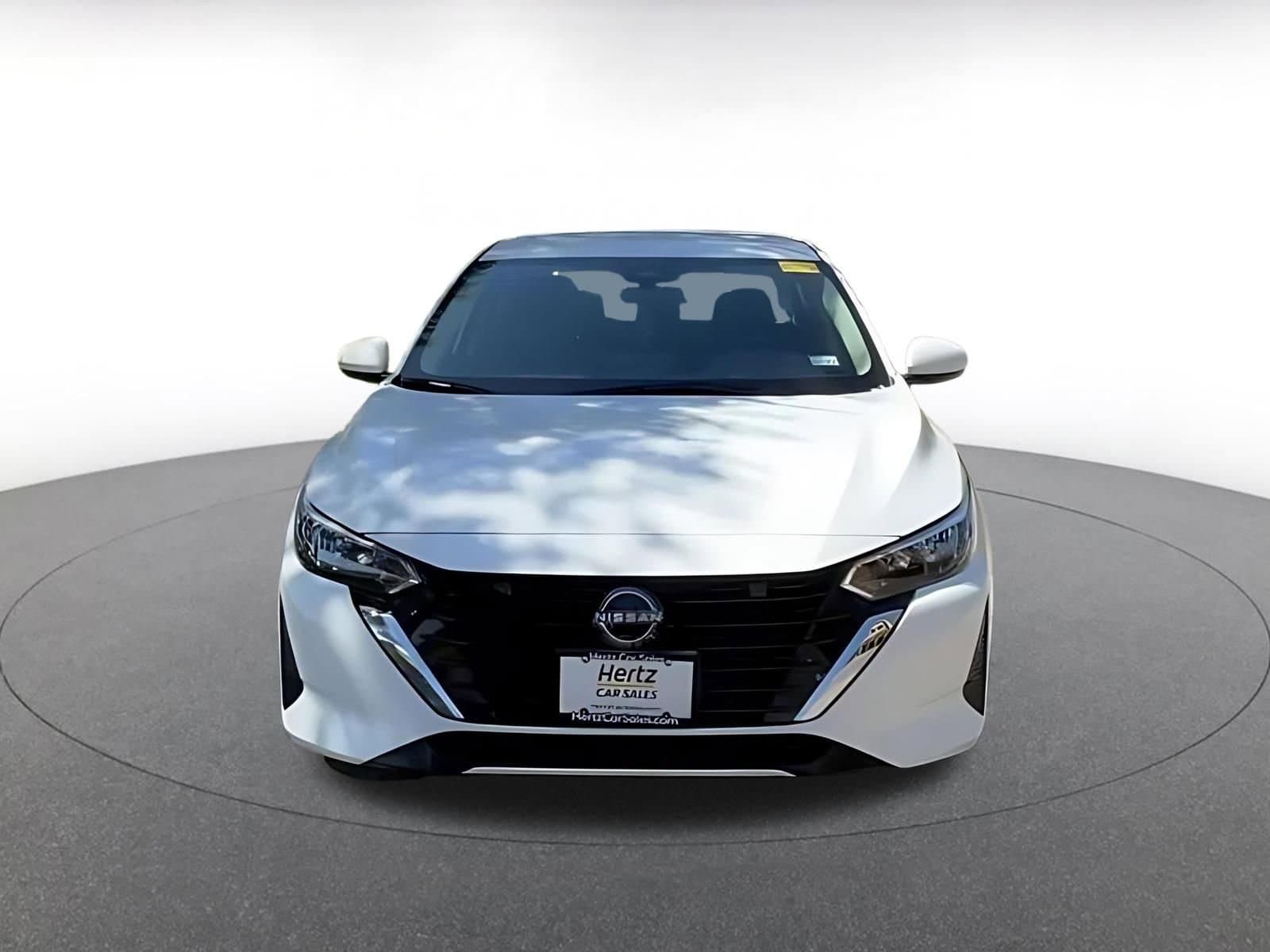 Thumbnail: 2025 Nissan Sentra - 5
