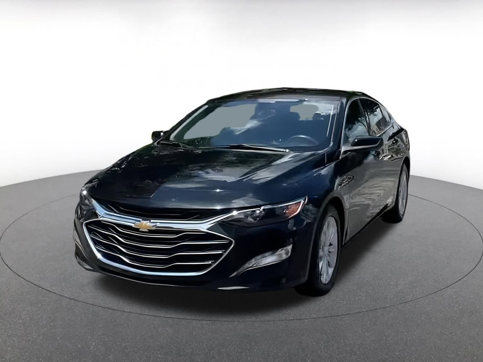 Thumbnail: 2023 Chevrolet Malibu - 10