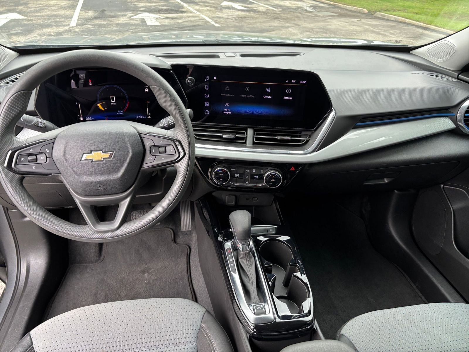 Thumbnail: 2025 Chevrolet Trax - 28