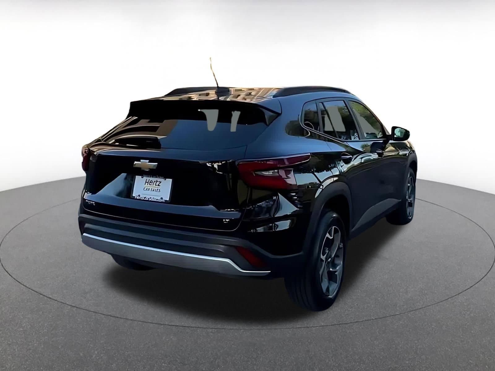 Thumbnail: 2025 Chevrolet Trax - 13