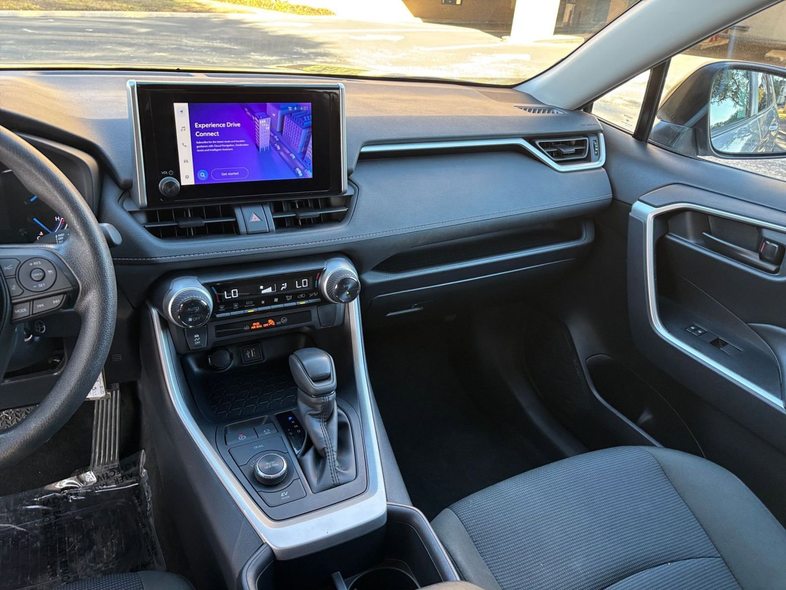 Thumbnail: 2025 Toyota RAV4 - 30