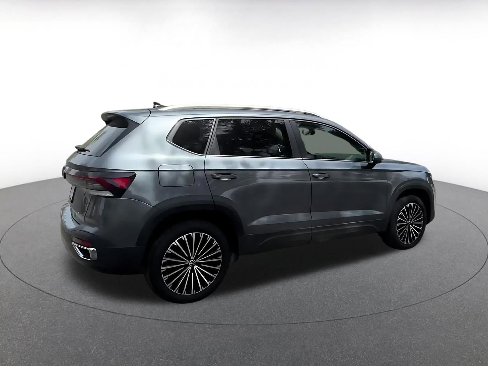 Thumbnail: 2025 Volkswagen Taos - 13