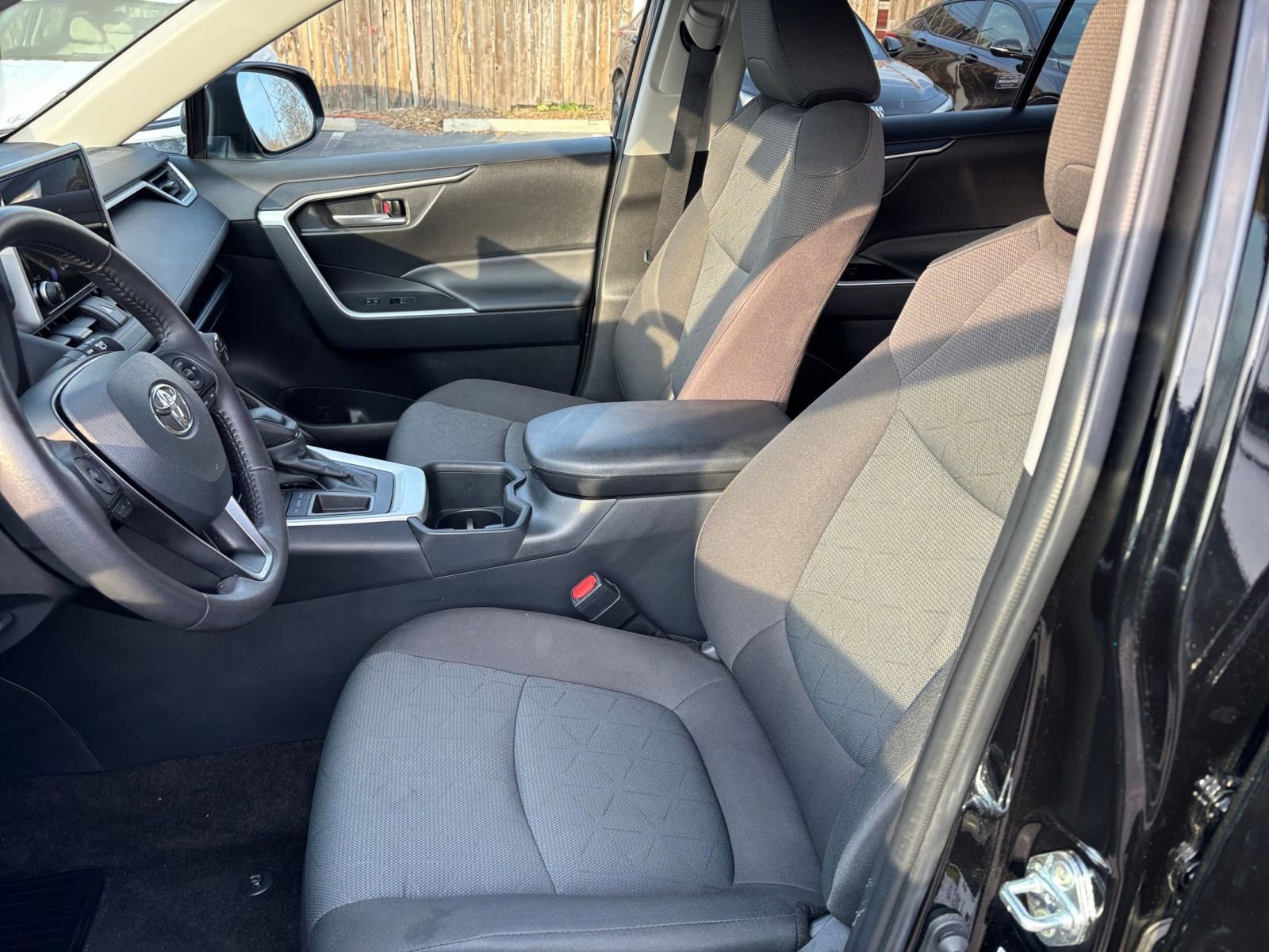 Thumbnail: 2025 Toyota RAV4 - 30