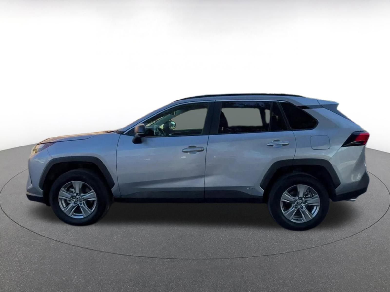 Thumbnail: 2025 Toyota RAV4 - 8
