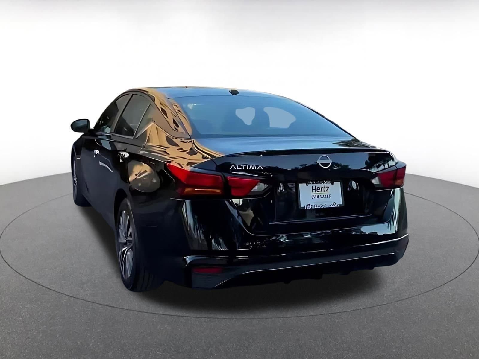 Thumbnail: 2025 Nissan Altima - 11