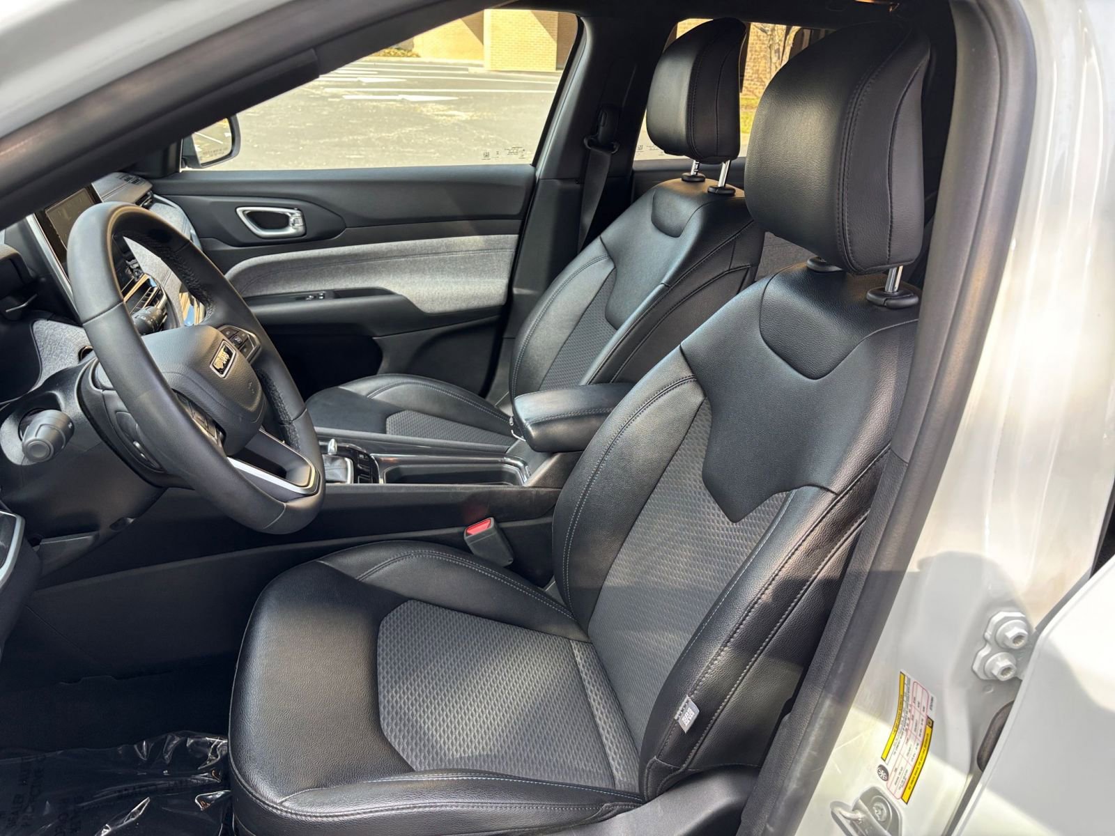 Thumbnail: 2025 Jeep Compass - 31