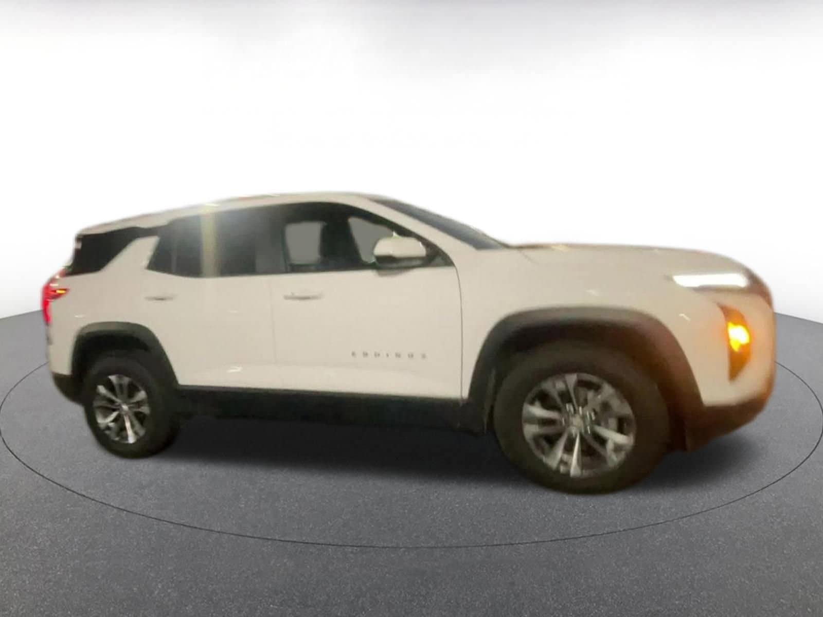 Thumbnail: 2025 Chevrolet Equinox - 16