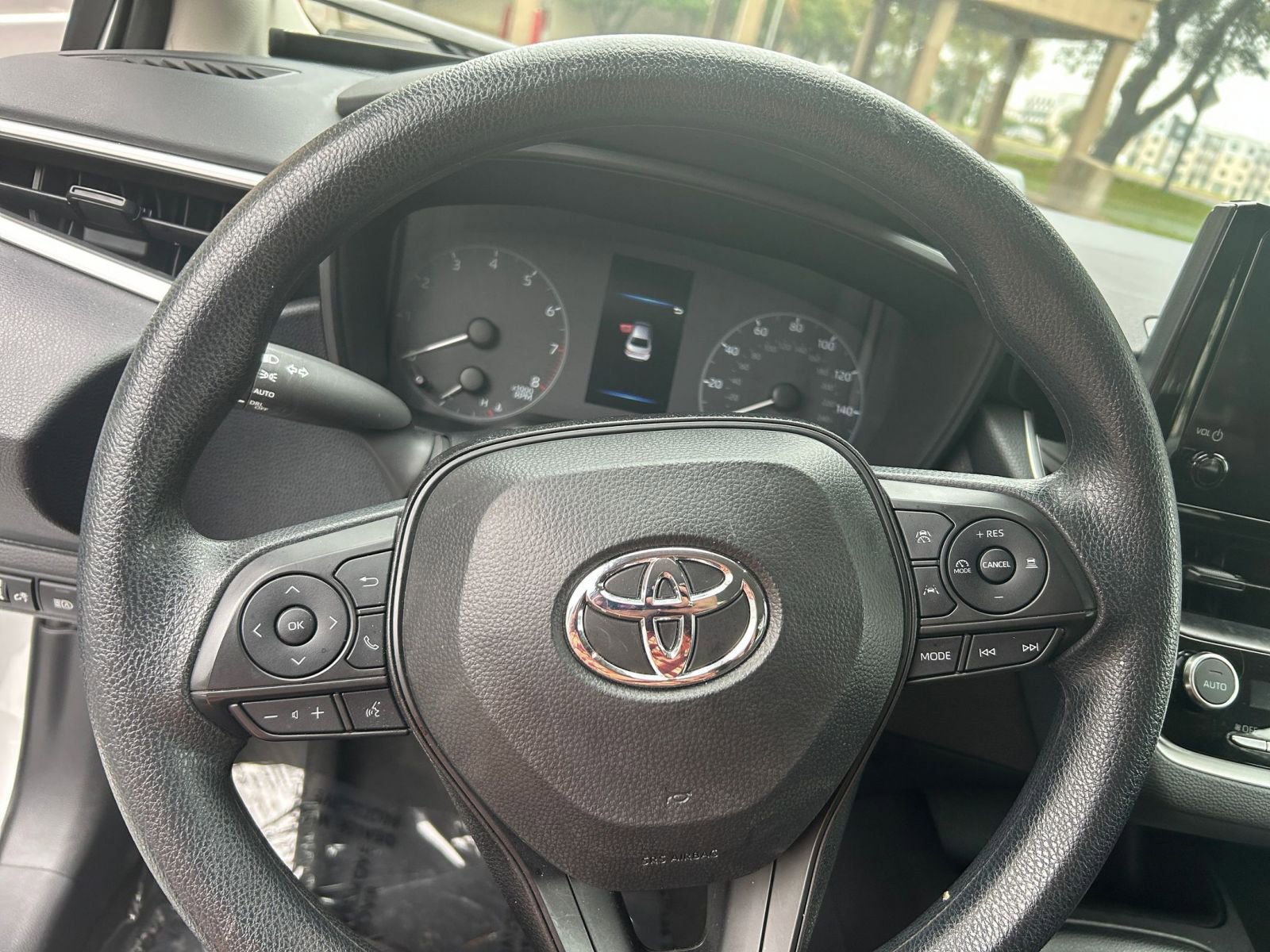 Thumbnail: 2025 Toyota Corolla - 26