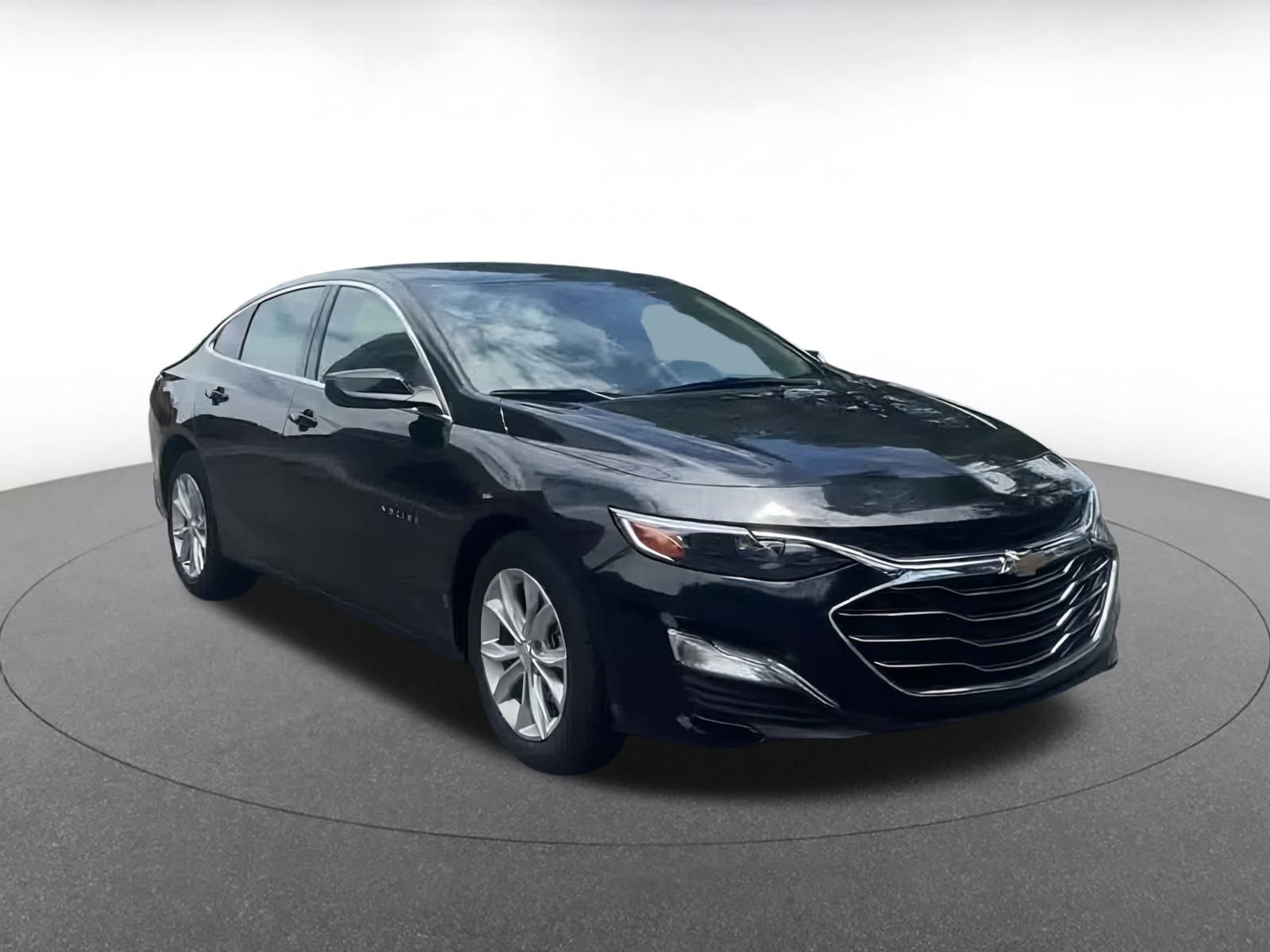 Thumbnail: 2024 Chevrolet Malibu - 2