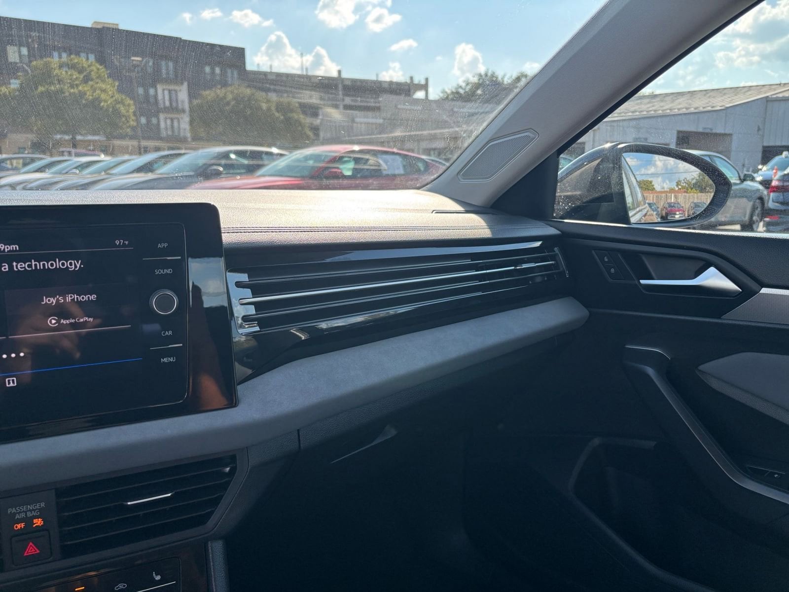 Thumbnail: 2025 Volkswagen Jetta - 33