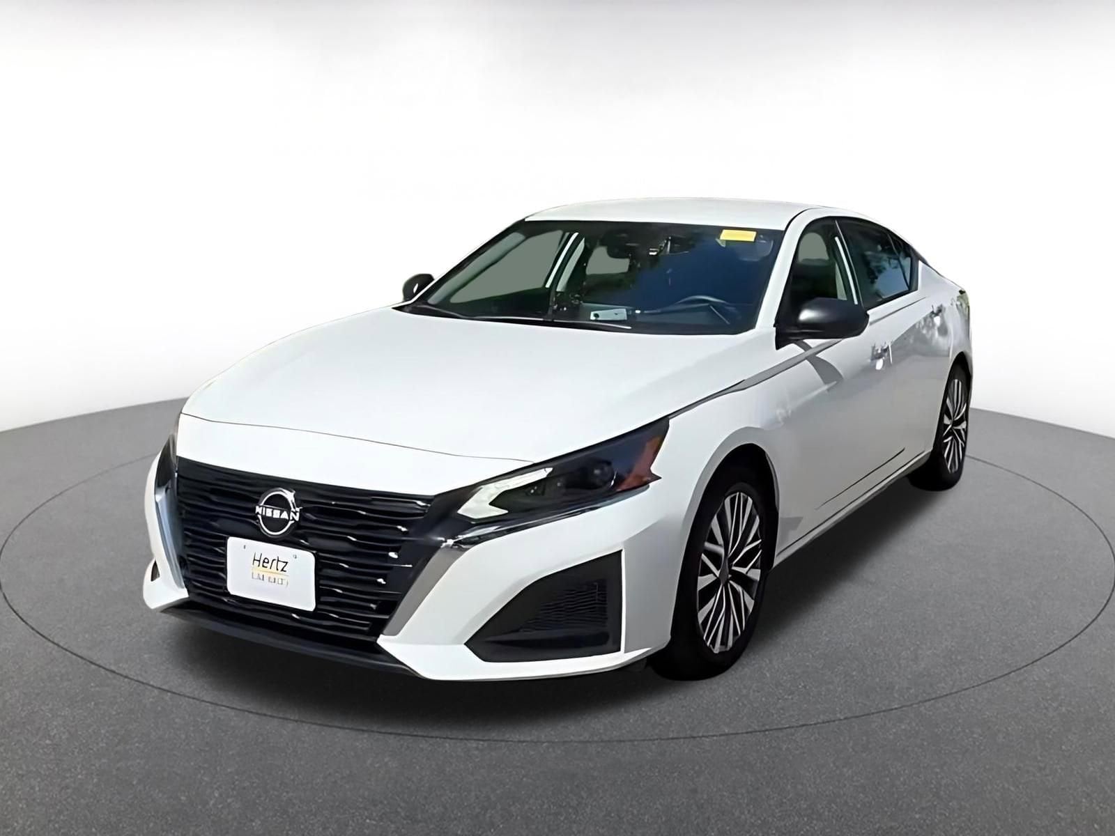 Thumbnail: 2025 Nissan Altima - 6