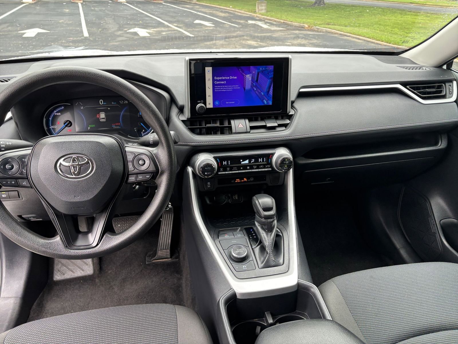 Thumbnail: 2025 Toyota RAV4 - 27