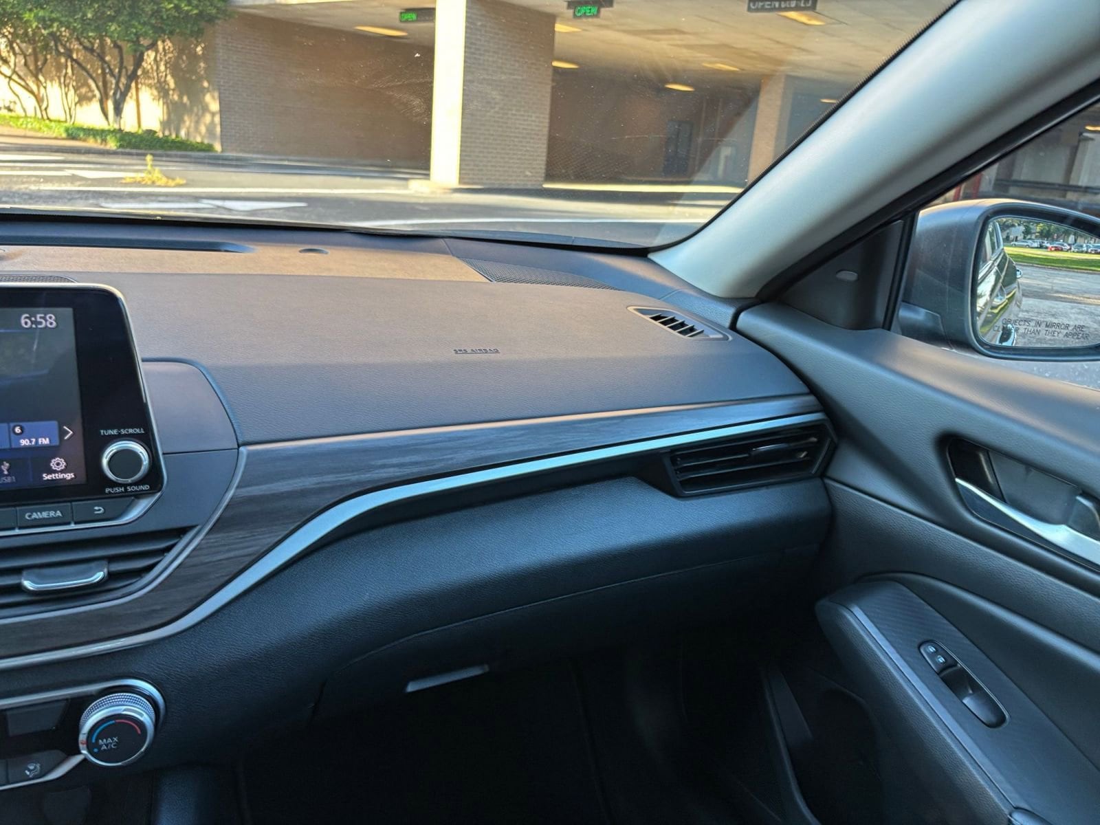 Thumbnail: 2025 Nissan Altima - 30