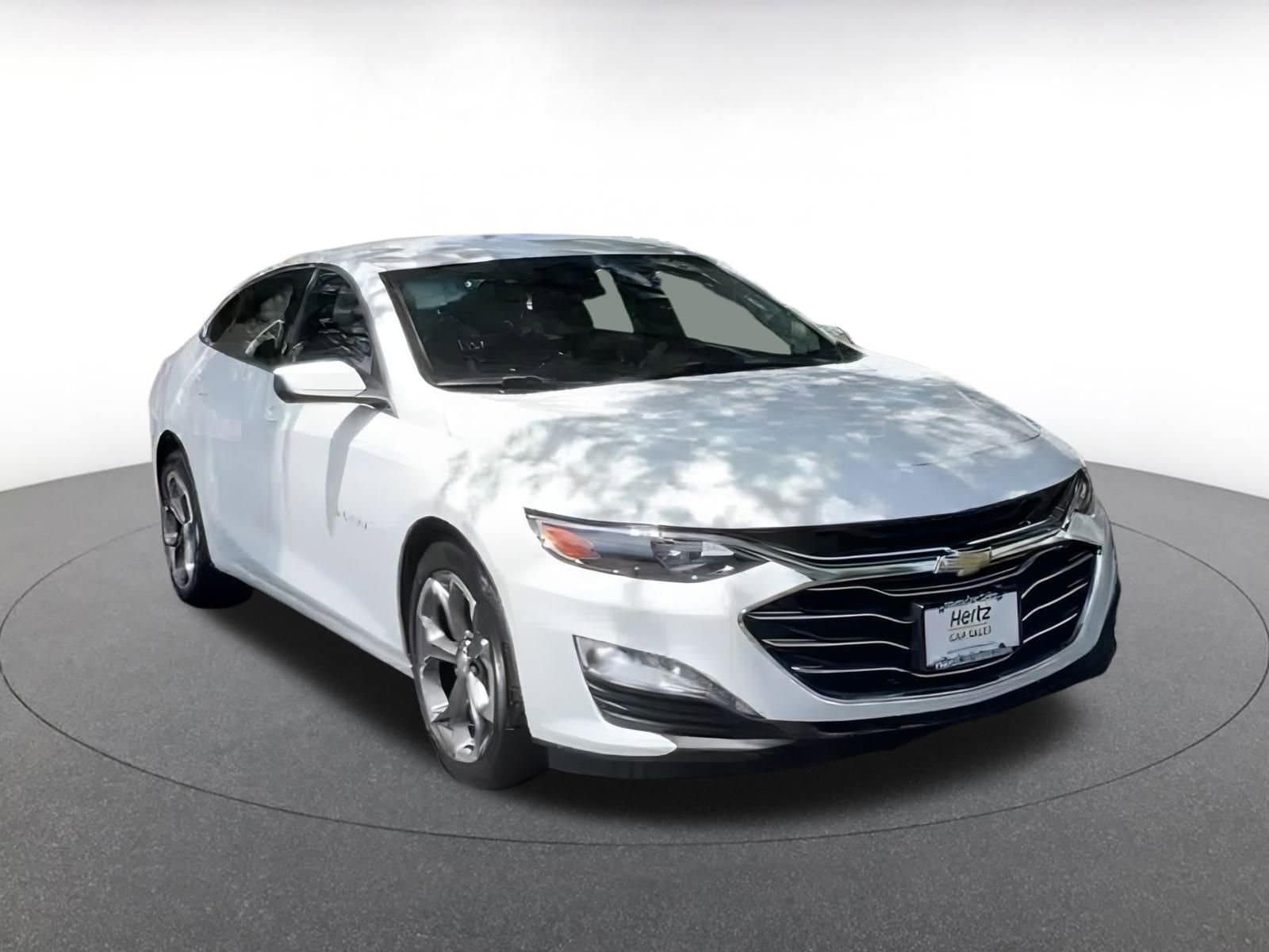 Thumbnail: 2024 Chevrolet Malibu - 3
