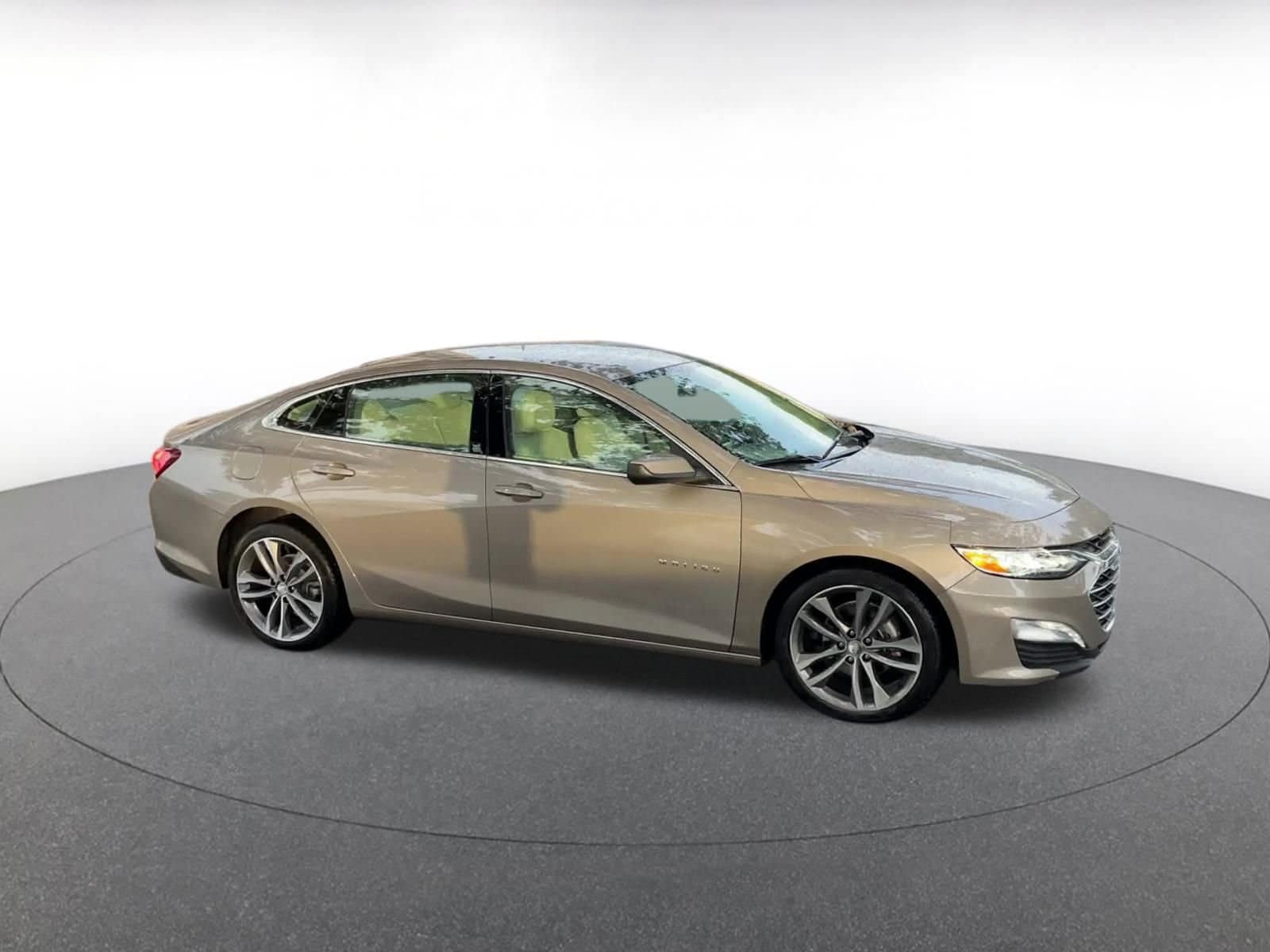 Thumbnail: 2024 Chevrolet Malibu - 2