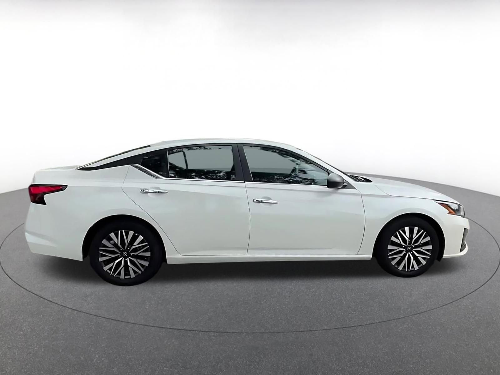 Thumbnail: 2025 Nissan Altima - 16