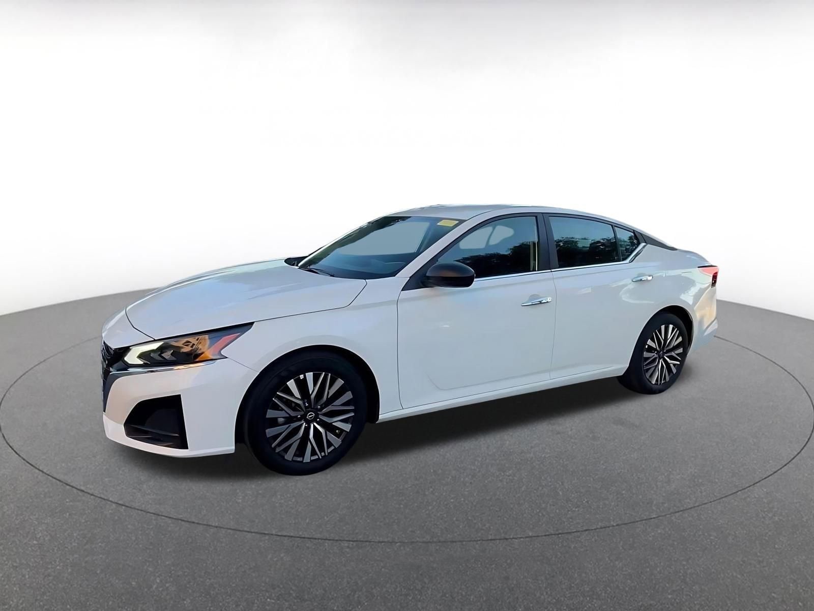 Thumbnail: 2025 Nissan Altima - 7