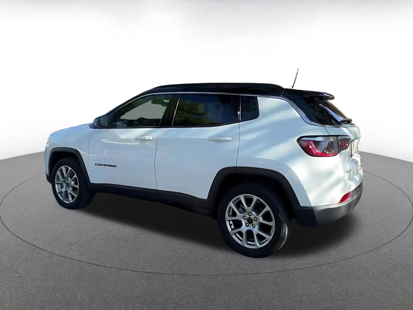 Thumbnail: 2025 Jeep Compass - 10