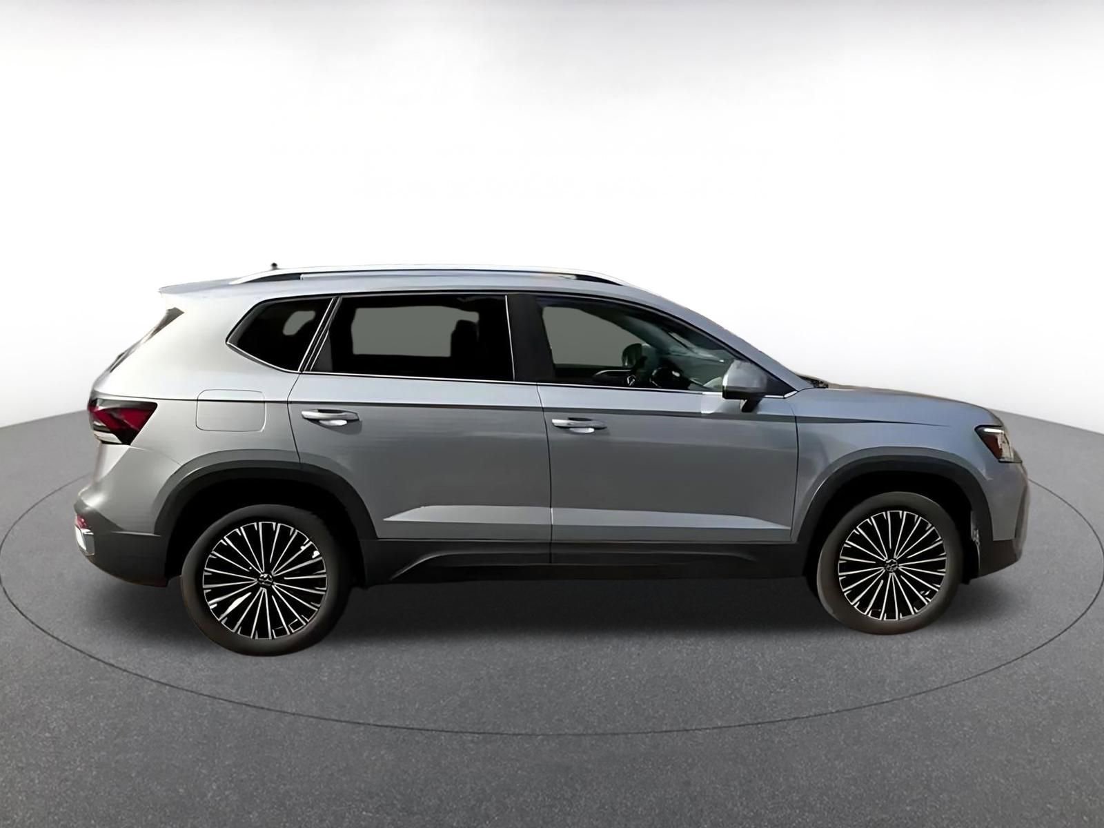 Thumbnail: 2025 Volkswagen Taos - 16