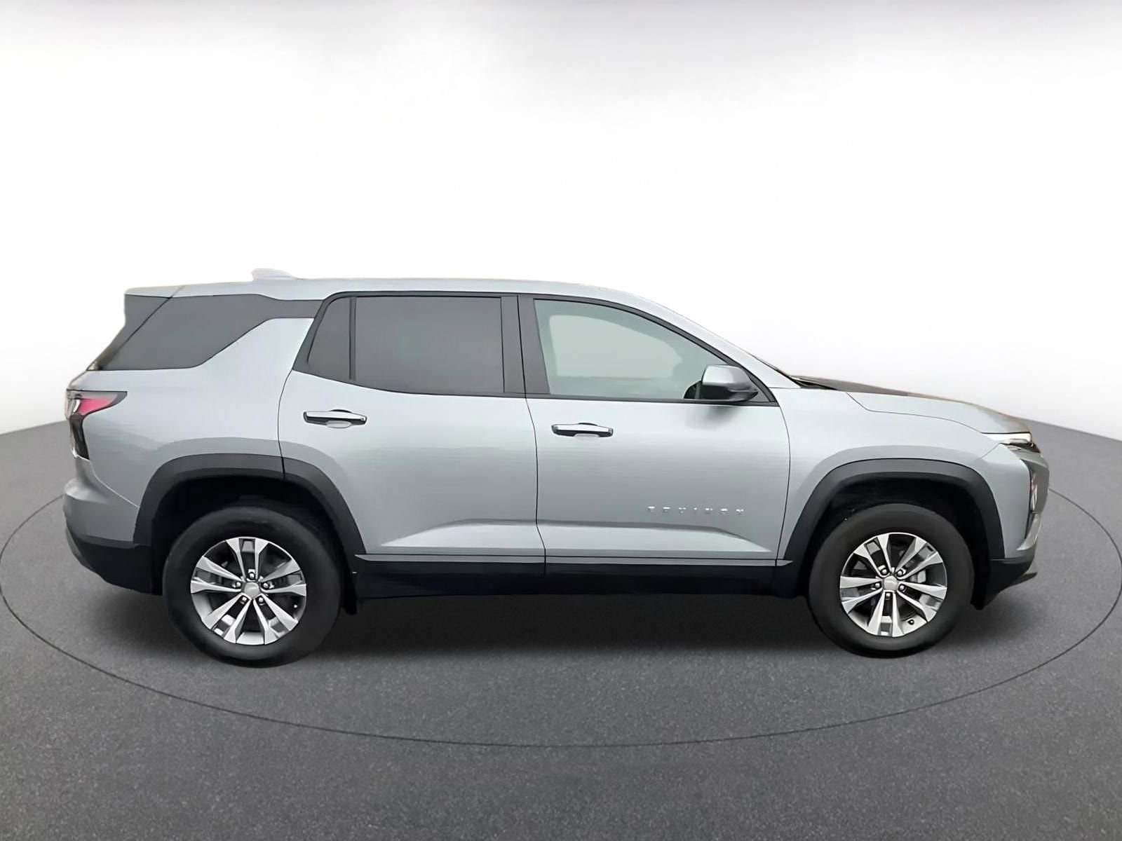 Thumbnail: 2025 Chevrolet Equinox - 16