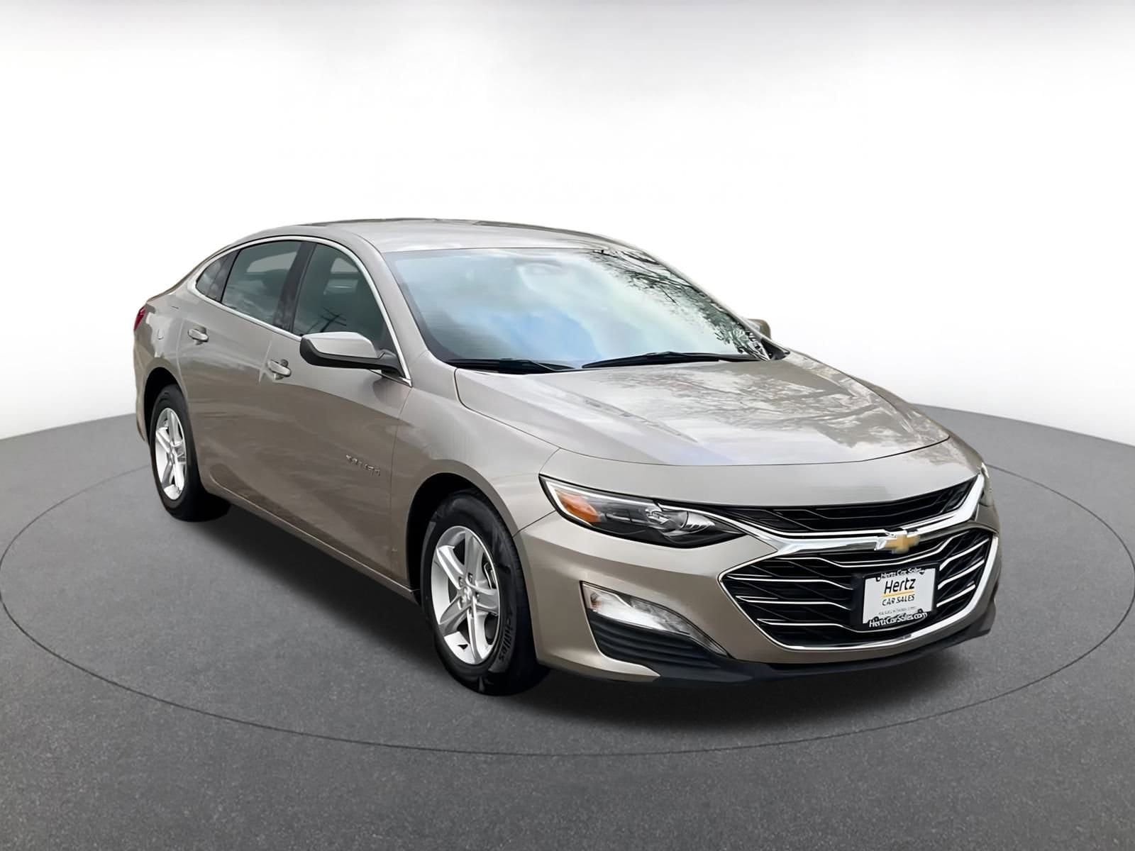 Thumbnail: 2024 Chevrolet Malibu - 3