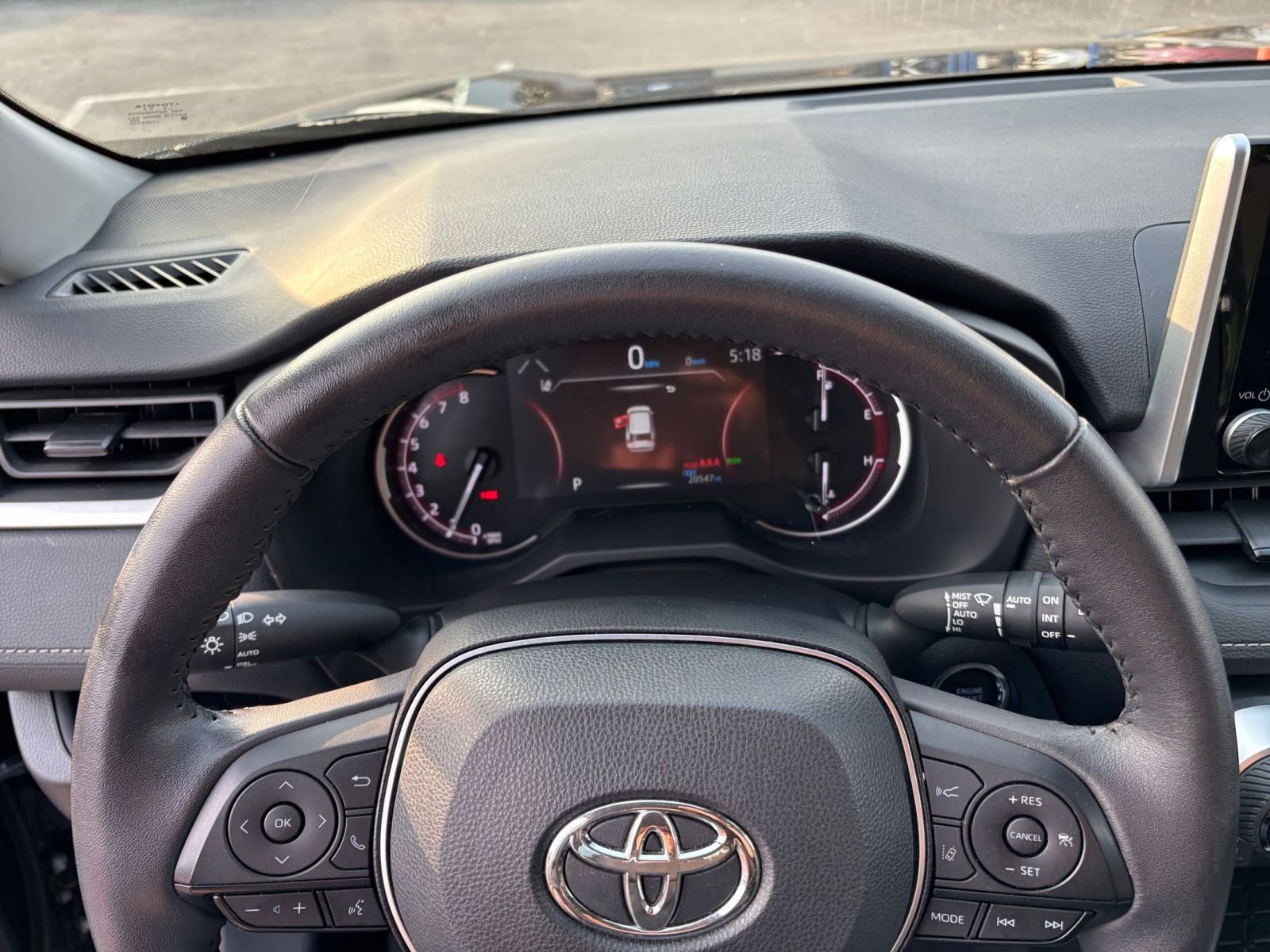 Thumbnail: 2025 Toyota RAV4 - 28