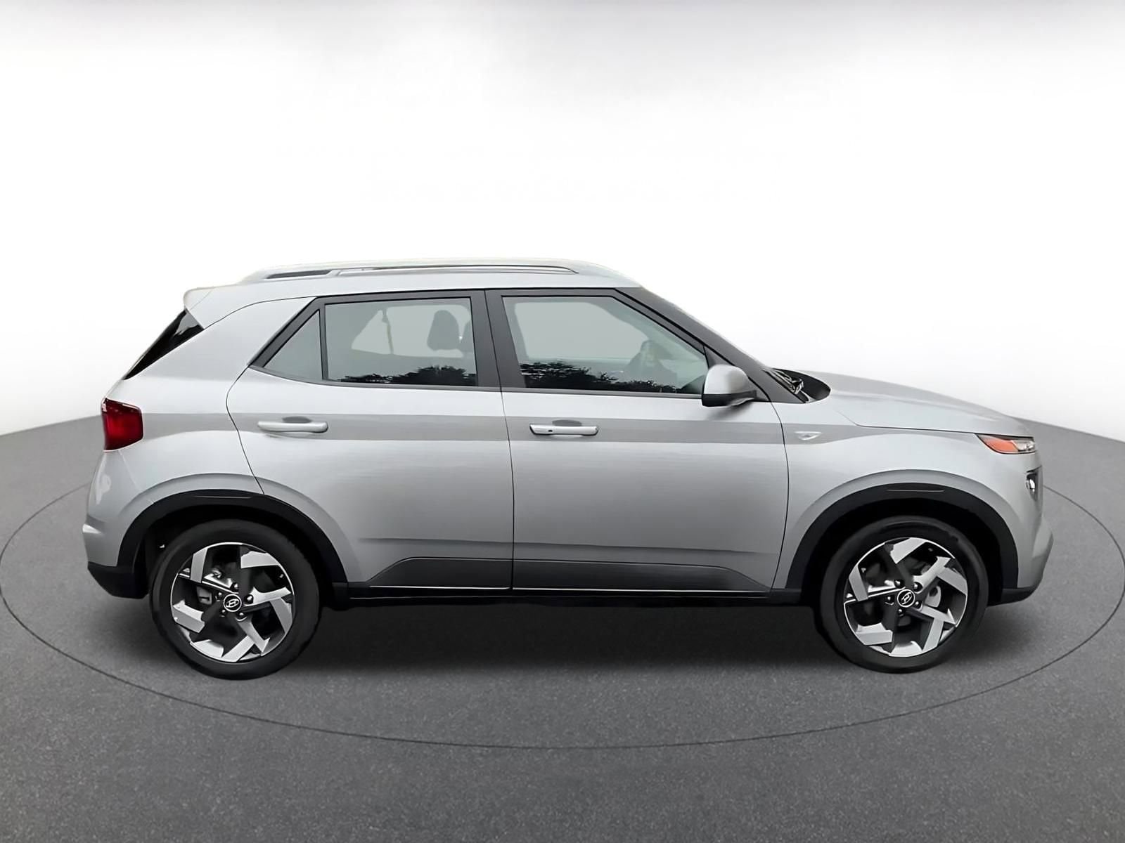 Thumbnail: 2025 Hyundai Venue - 16