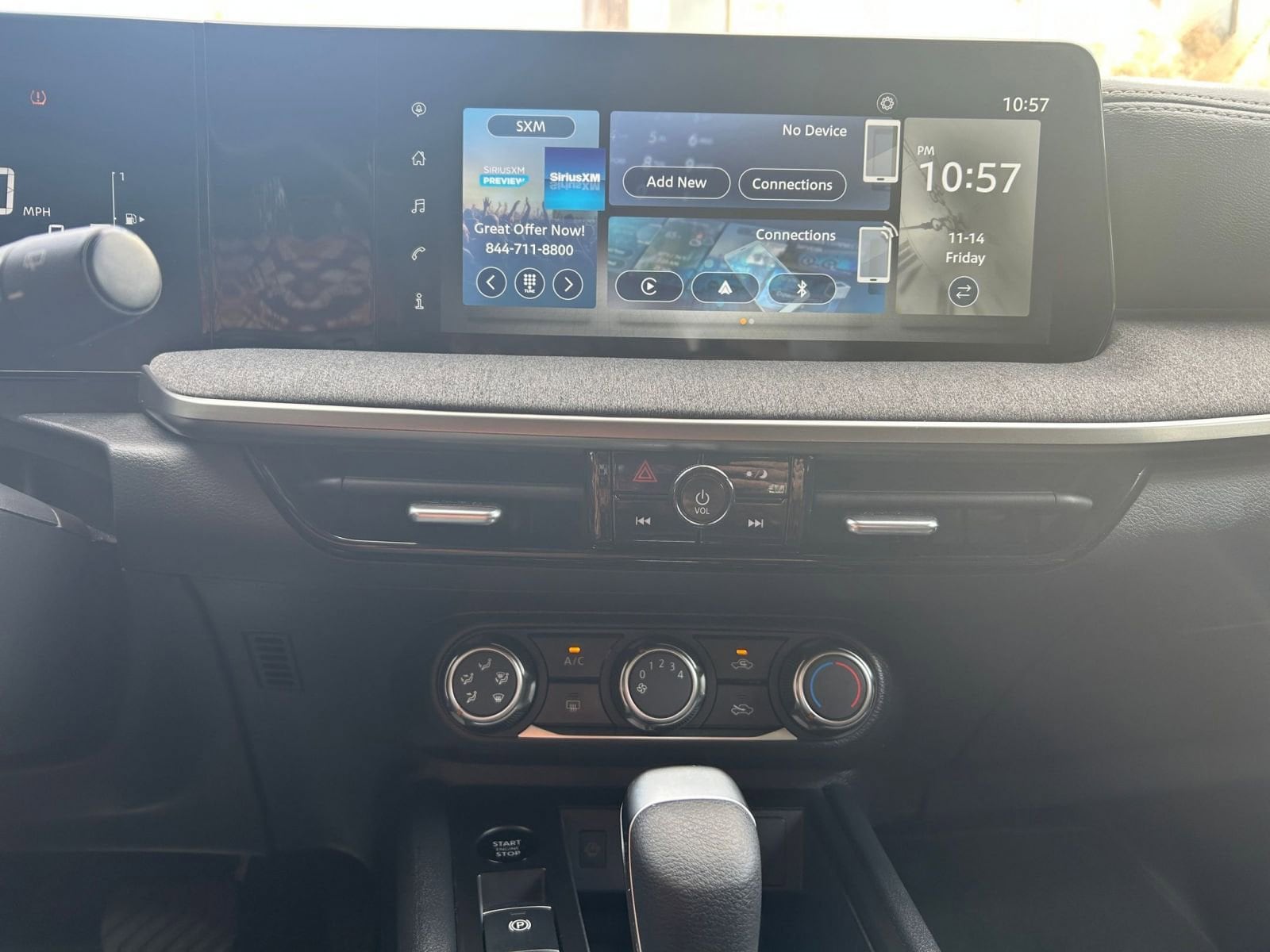 Thumbnail: 2025 Nissan Kicks - 18