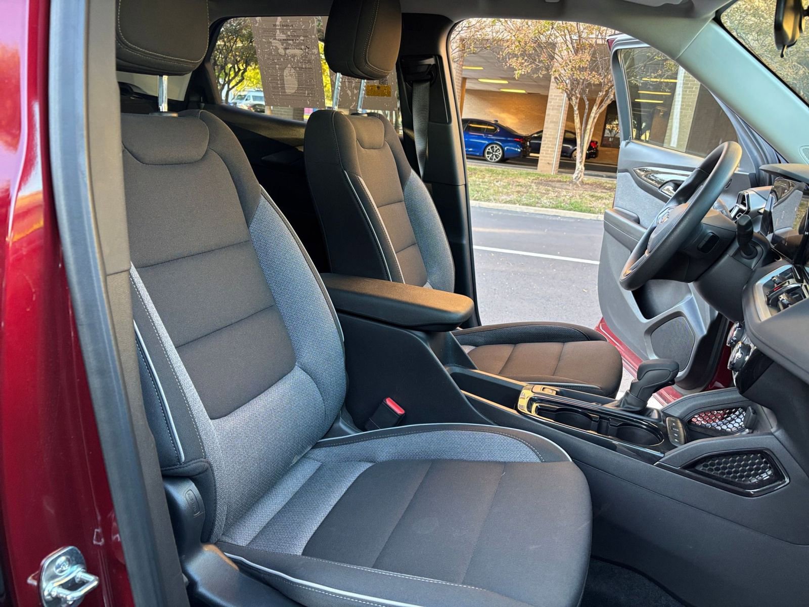 Thumbnail: 2025 Chevrolet TrailBlazer - 21