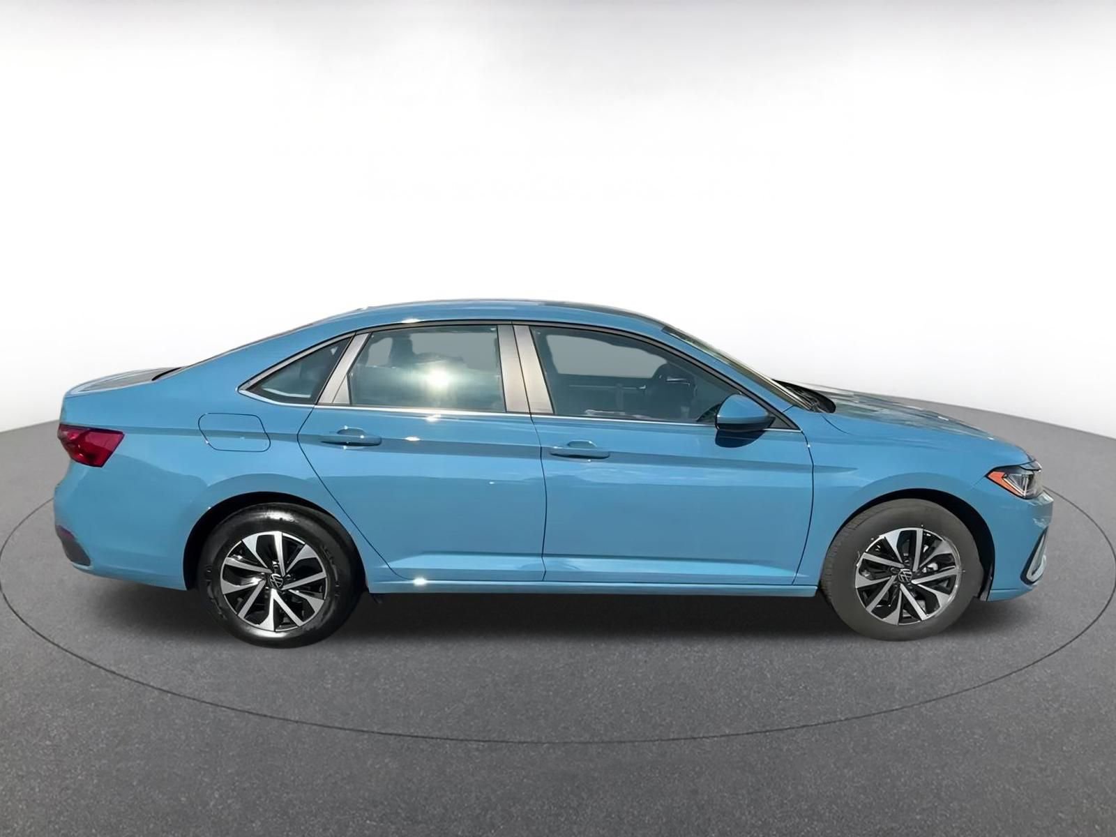 Thumbnail: 2025 Volkswagen Jetta - 16