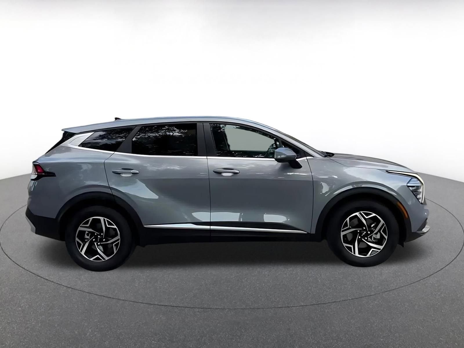 Thumbnail: 2025 Kia Sportage - 16