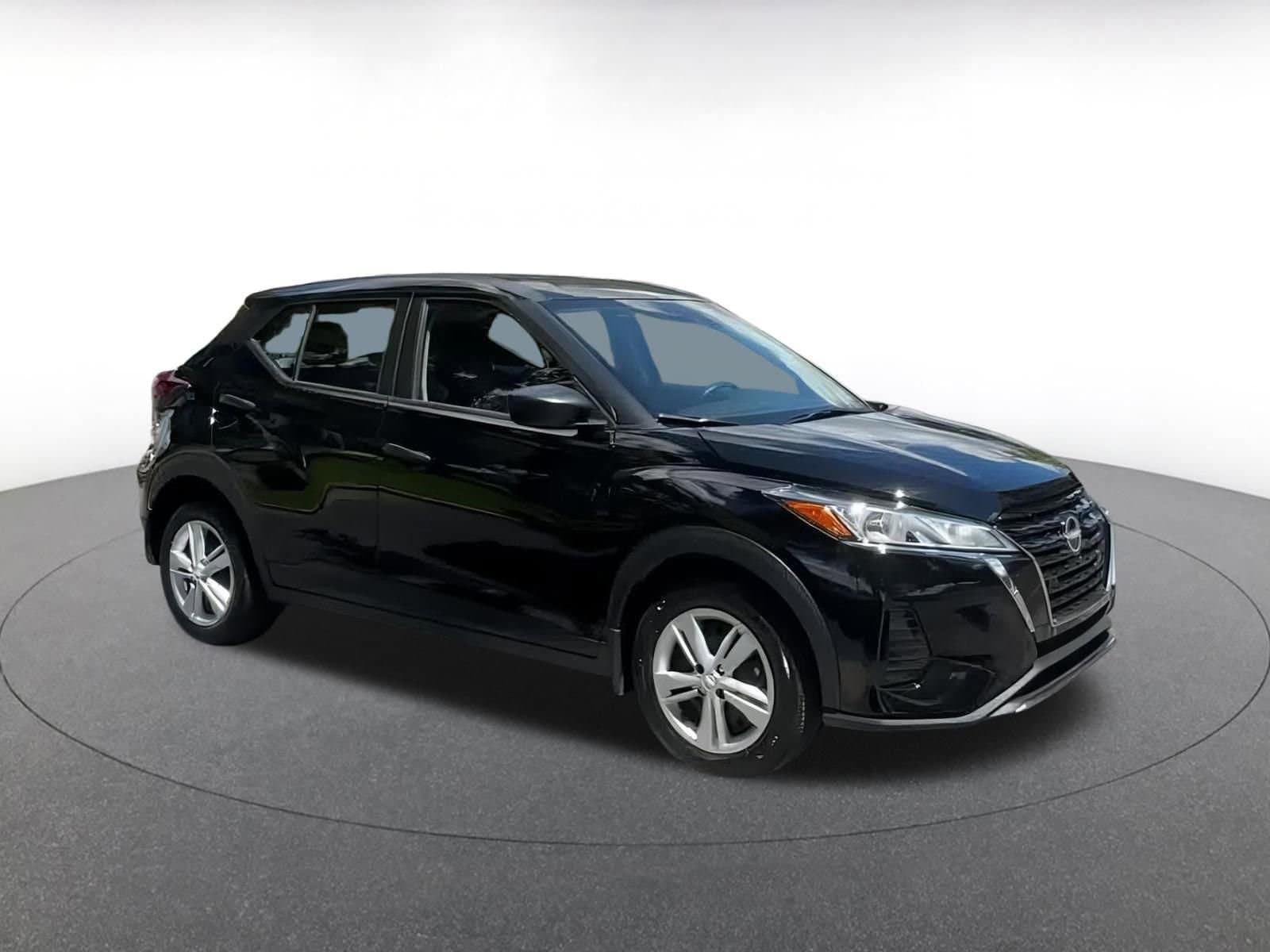 2024 Nissan Kicks S 2