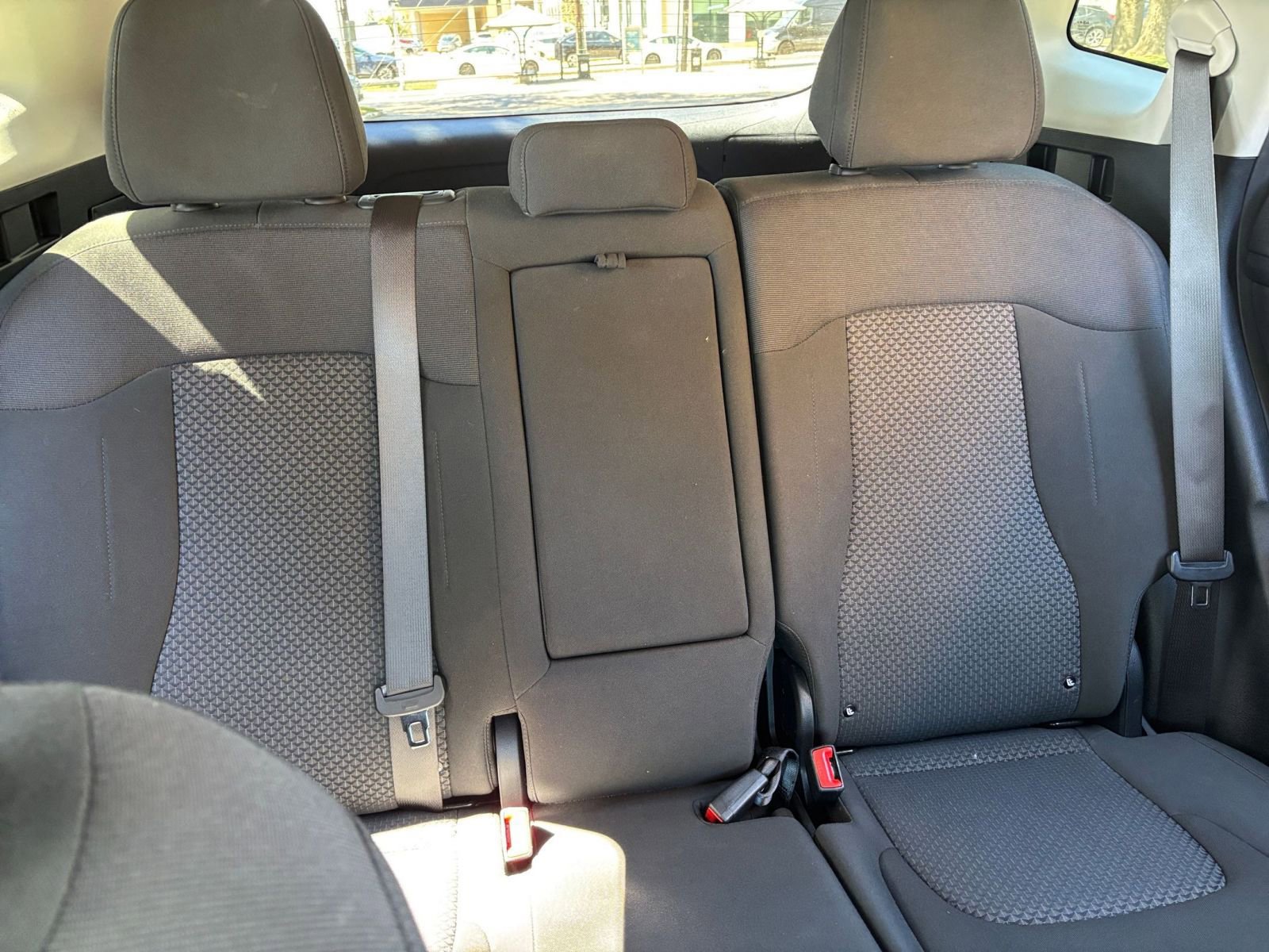 Thumbnail: 2025 Kia Sportage - 32