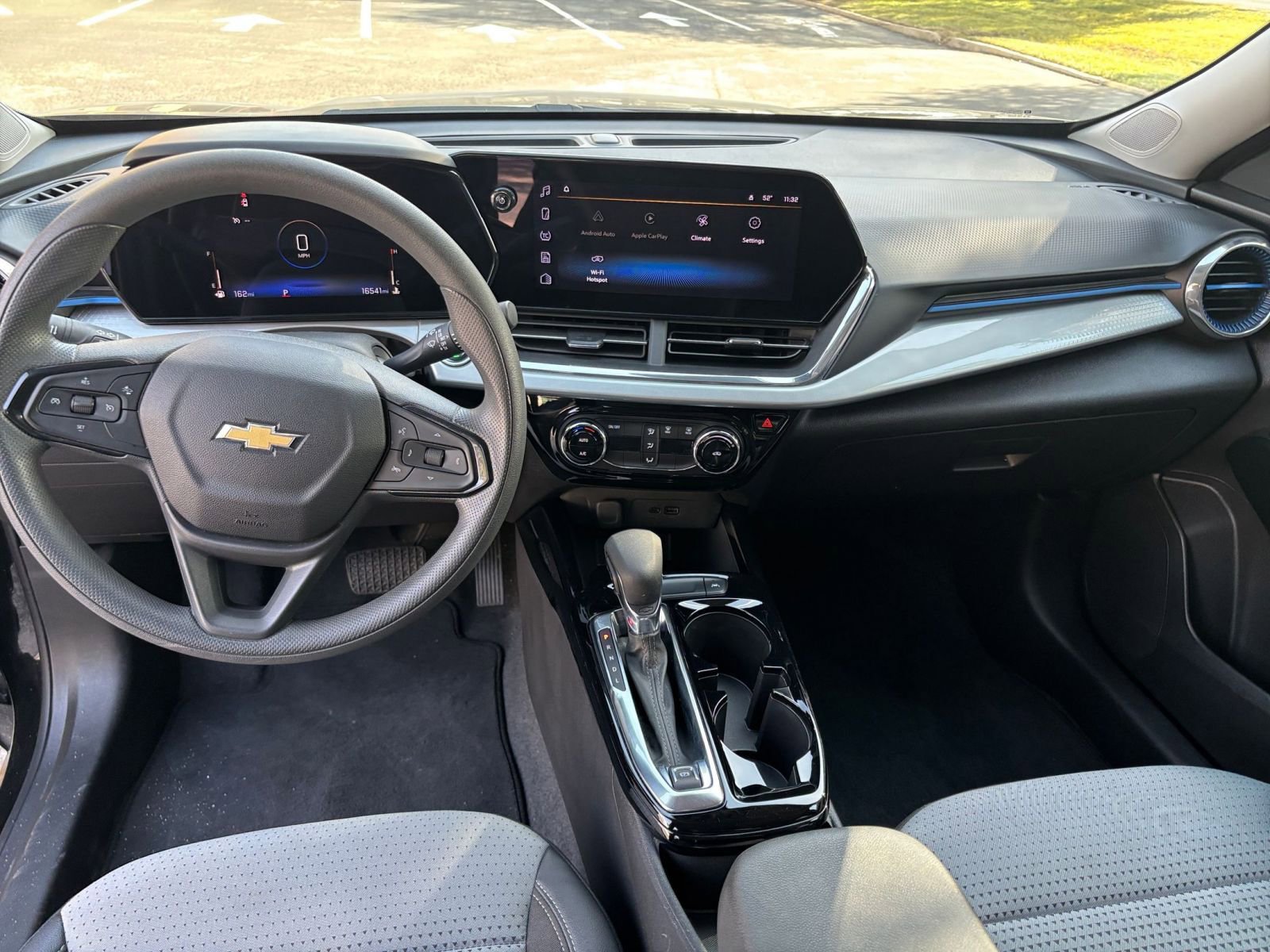 Thumbnail: 2025 Chevrolet Trax - 27