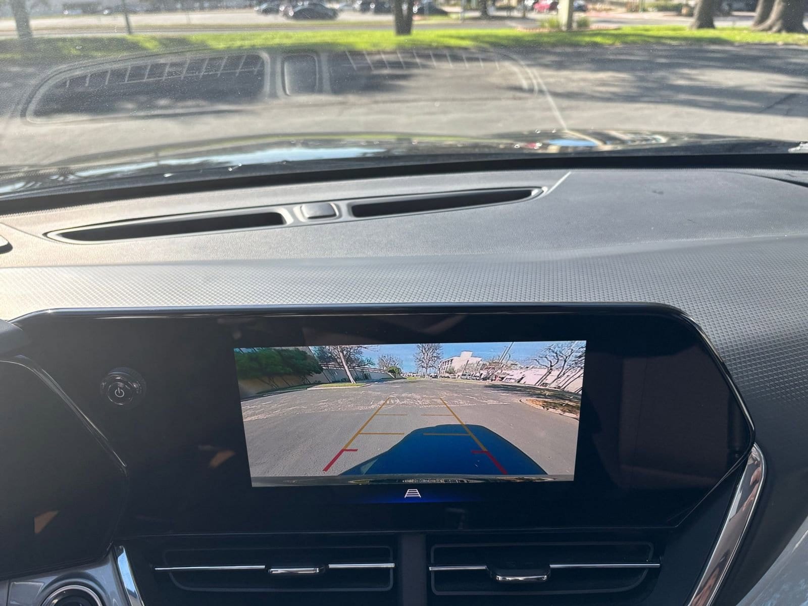 Thumbnail: 2025 Chevrolet Trax - 17