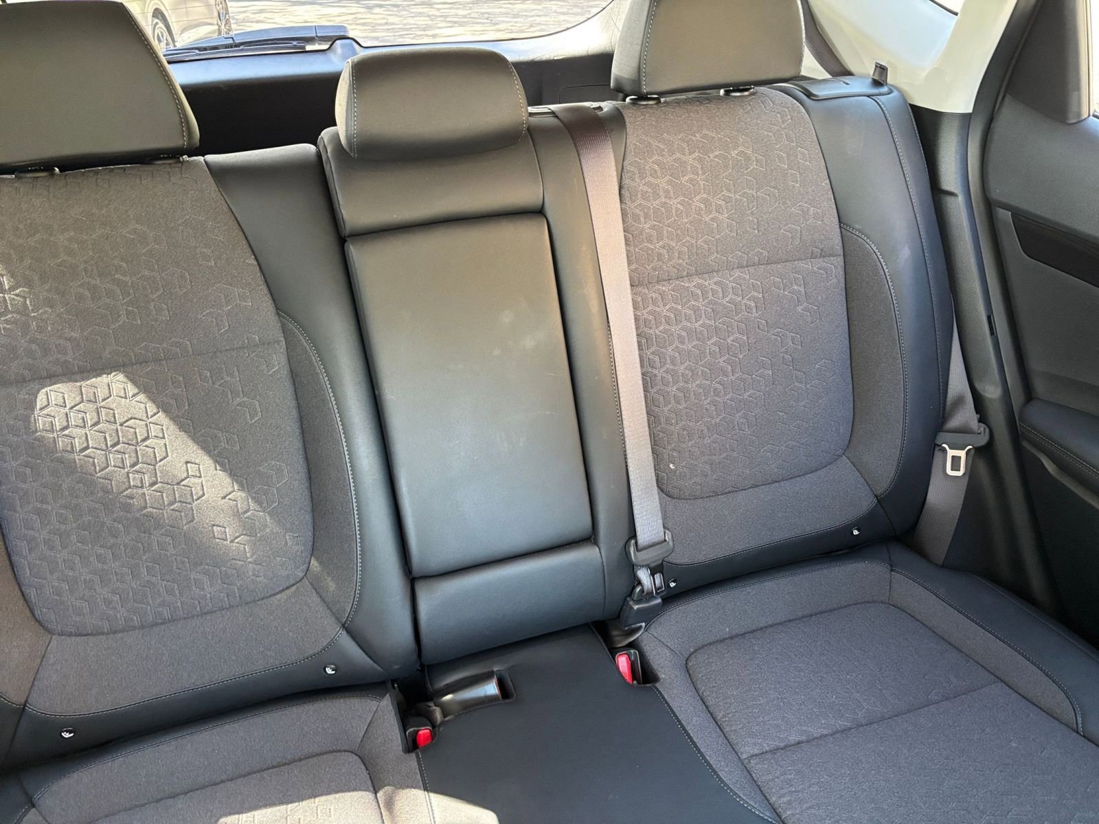 Thumbnail: 2025 Kia Seltos - 32