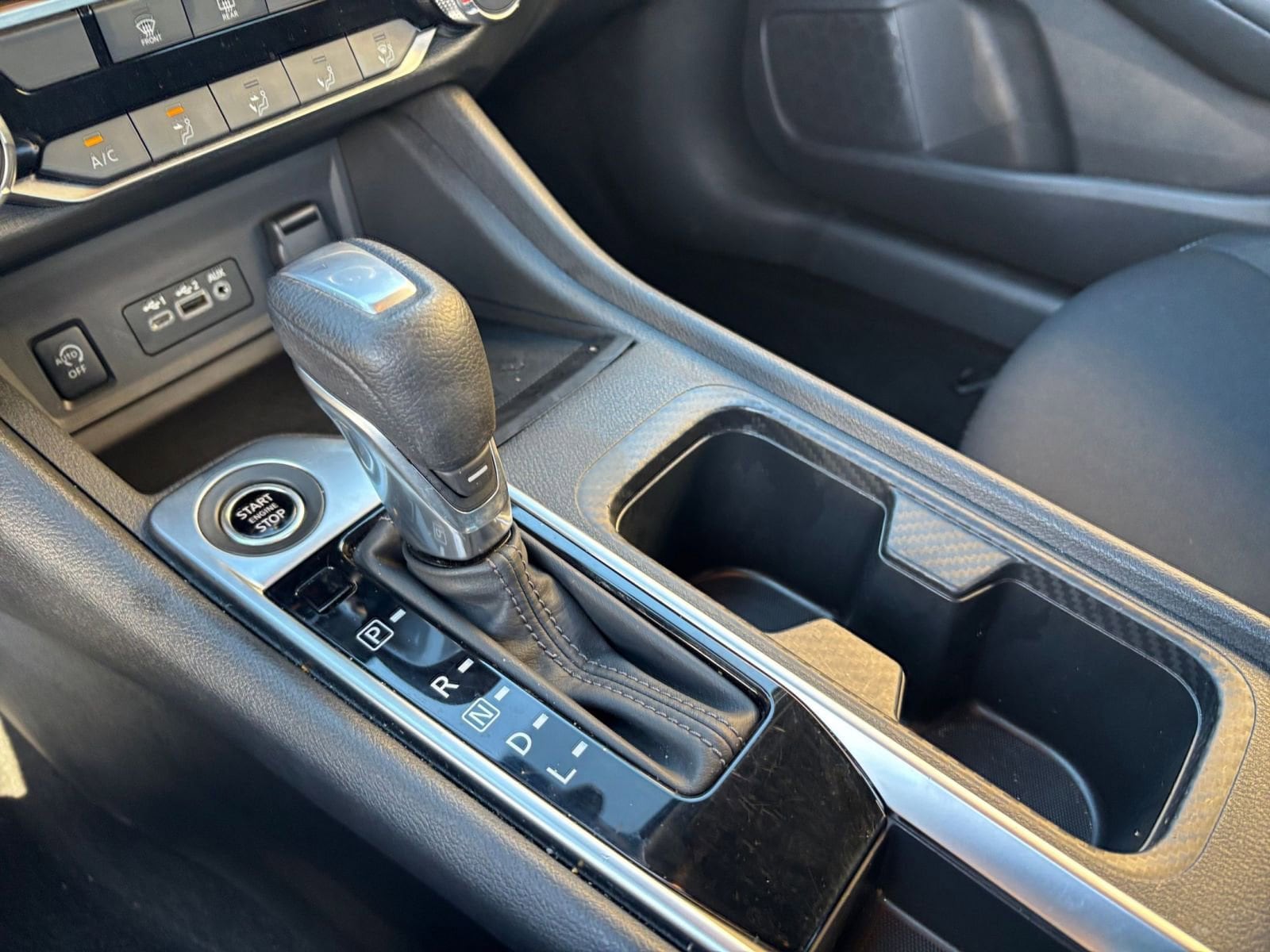 Thumbnail: 2025 Nissan Sentra - 35