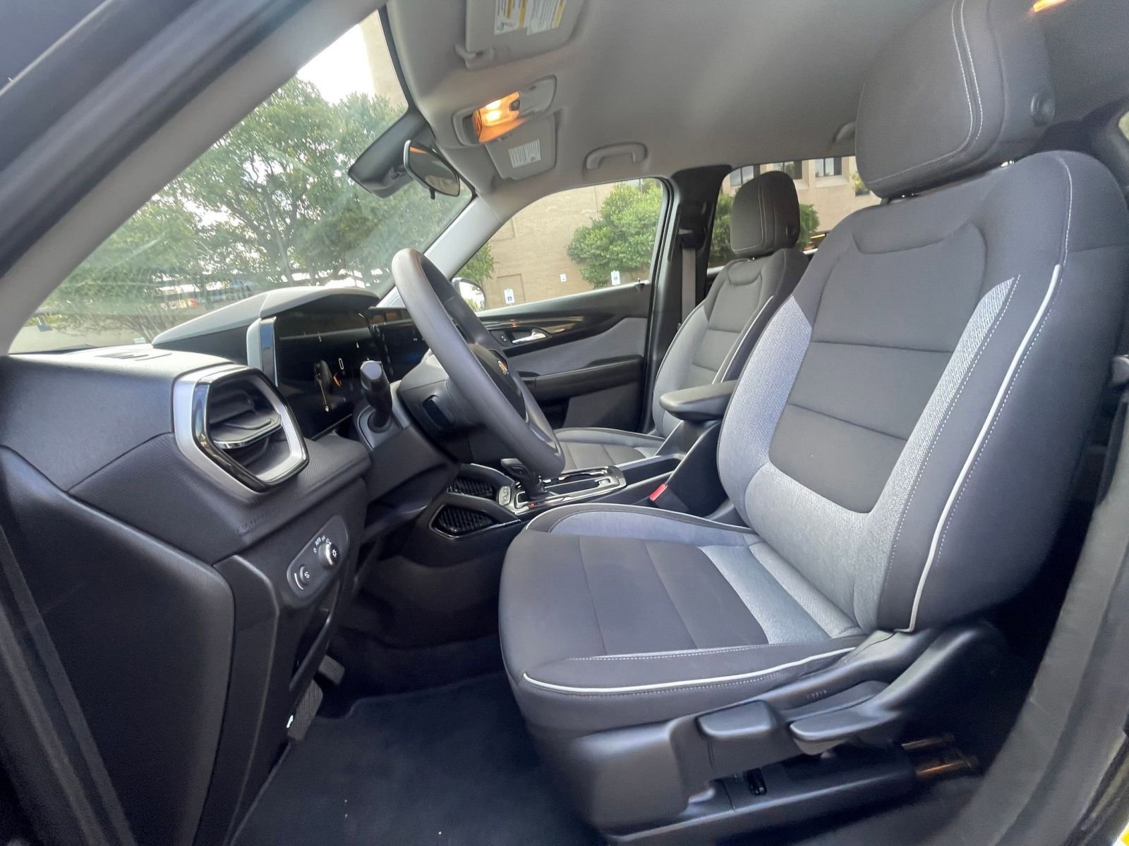 Thumbnail: 2025 Chevrolet TrailBlazer - 25