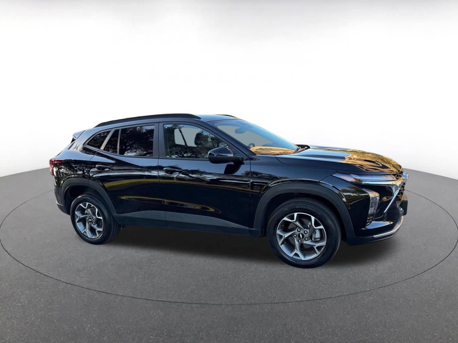 Thumbnail: 2025 Chevrolet Trax - 1