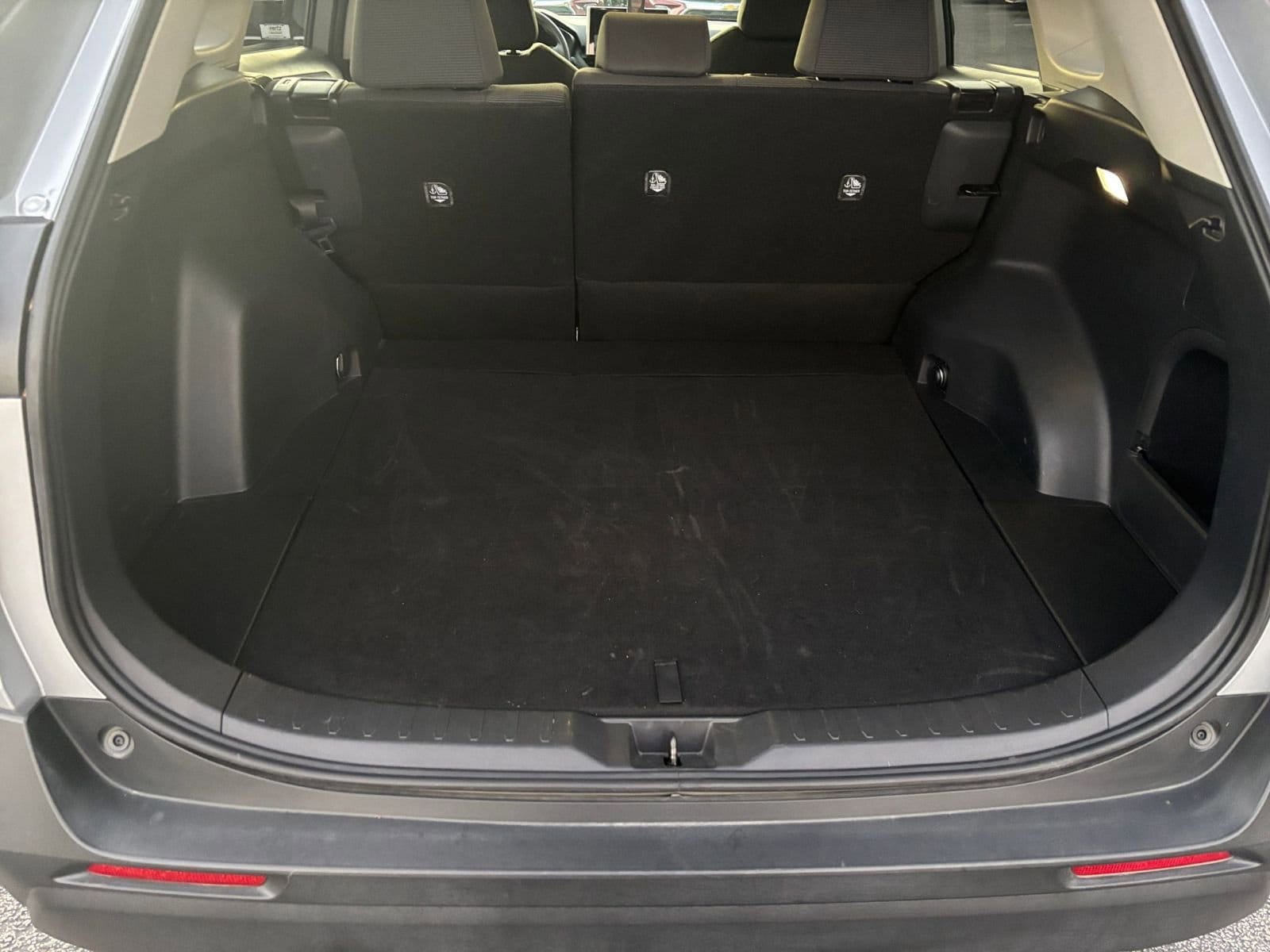 Thumbnail: 2025 Toyota RAV4 - 25